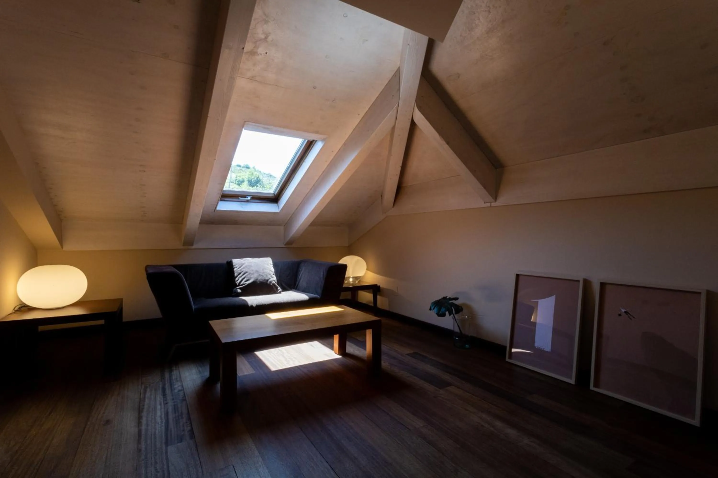 Living room in No-Mad Green Hotel