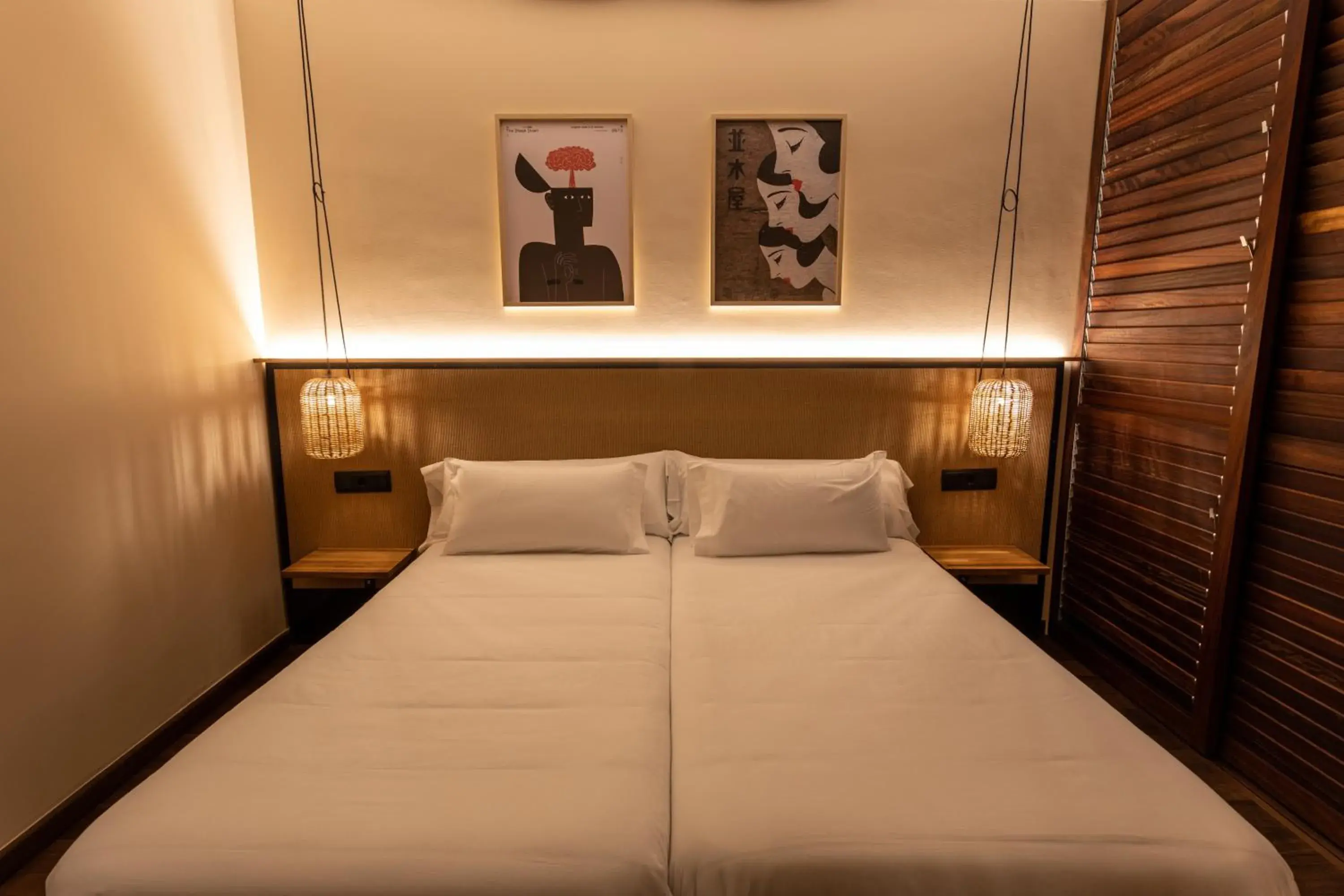 Large Double Room - single occupancy in No-Mad Green Hotel Large Double Room - single occupancy in No-Mad Green Hotel