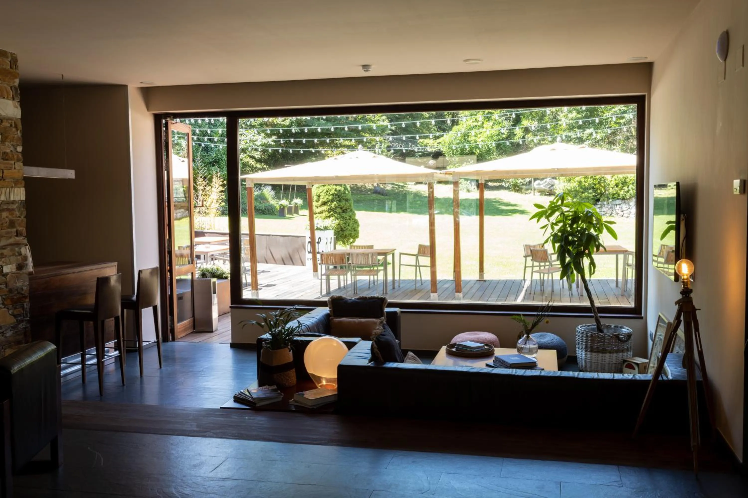 Living room in No-Mad Green Hotel