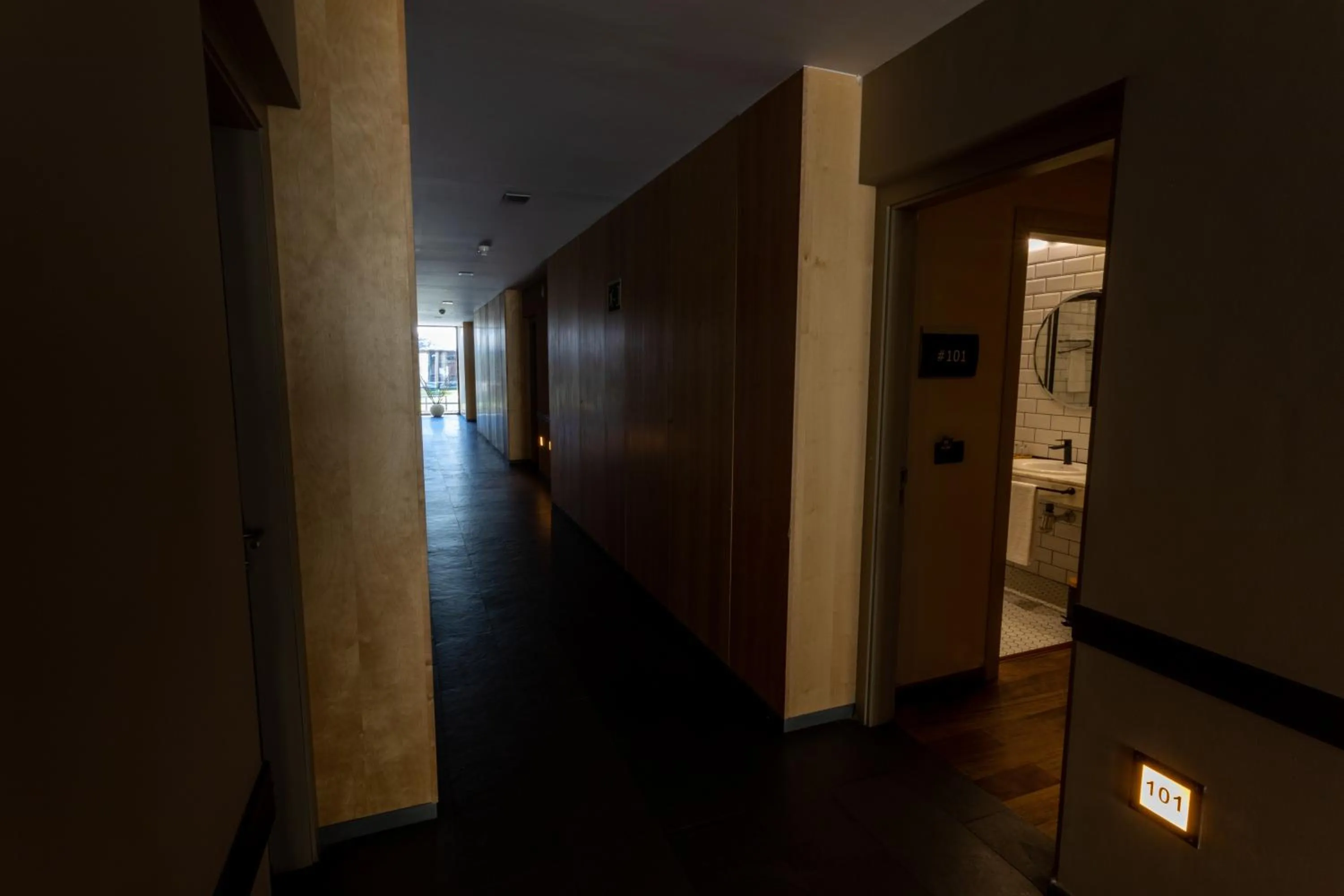 Area and facilities in No-Mad Green Hotel
