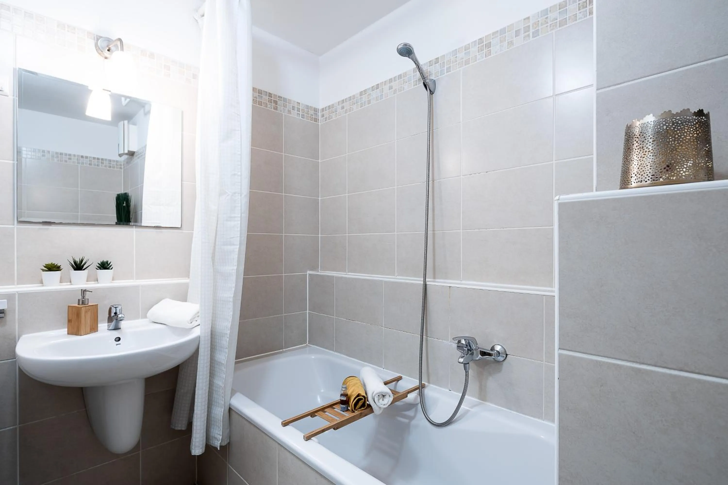 Bathroom in Central Passage Apartments by Vagabond Downtown