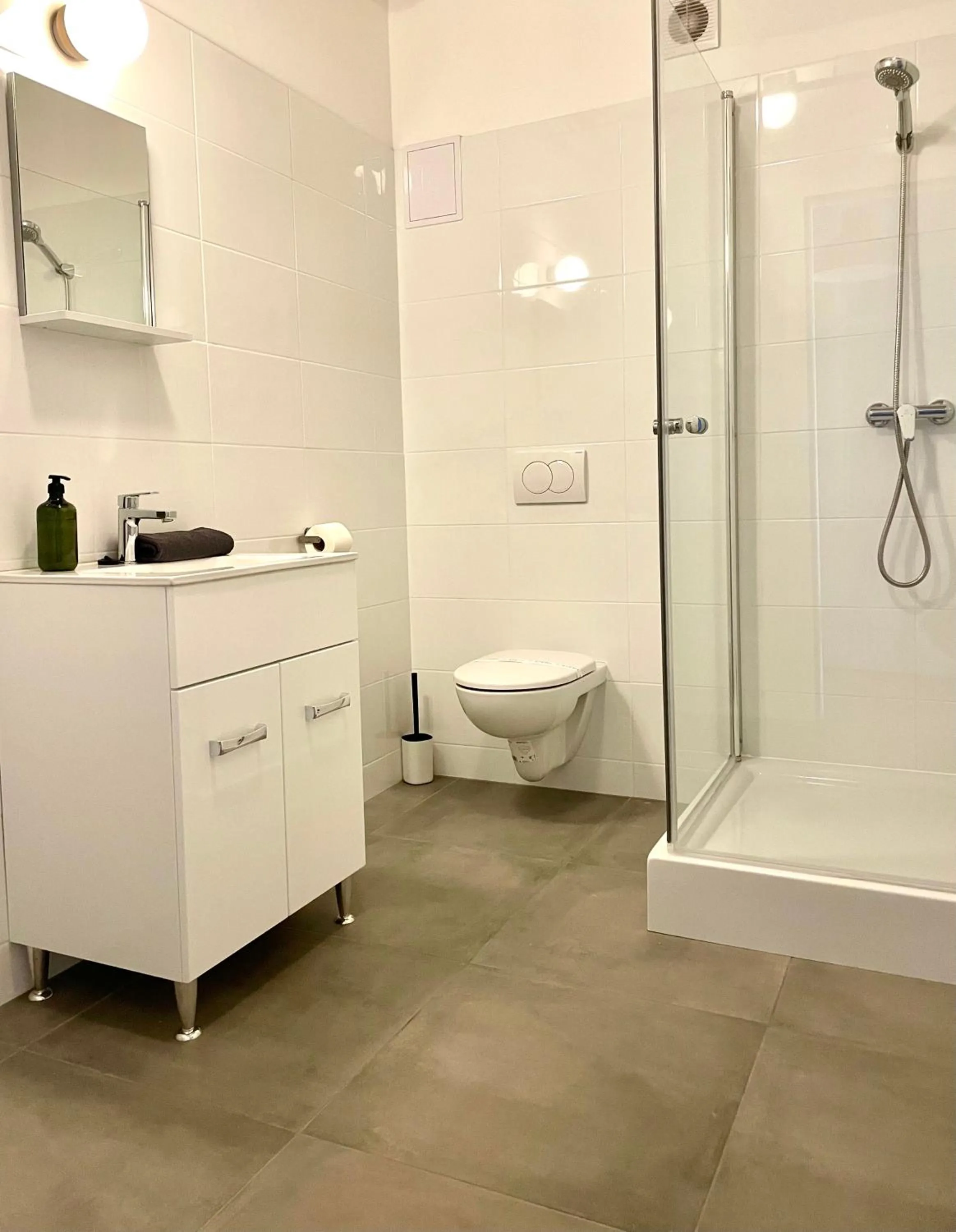 Bathroom in Central Passage Apartments by Vagabond Downtown