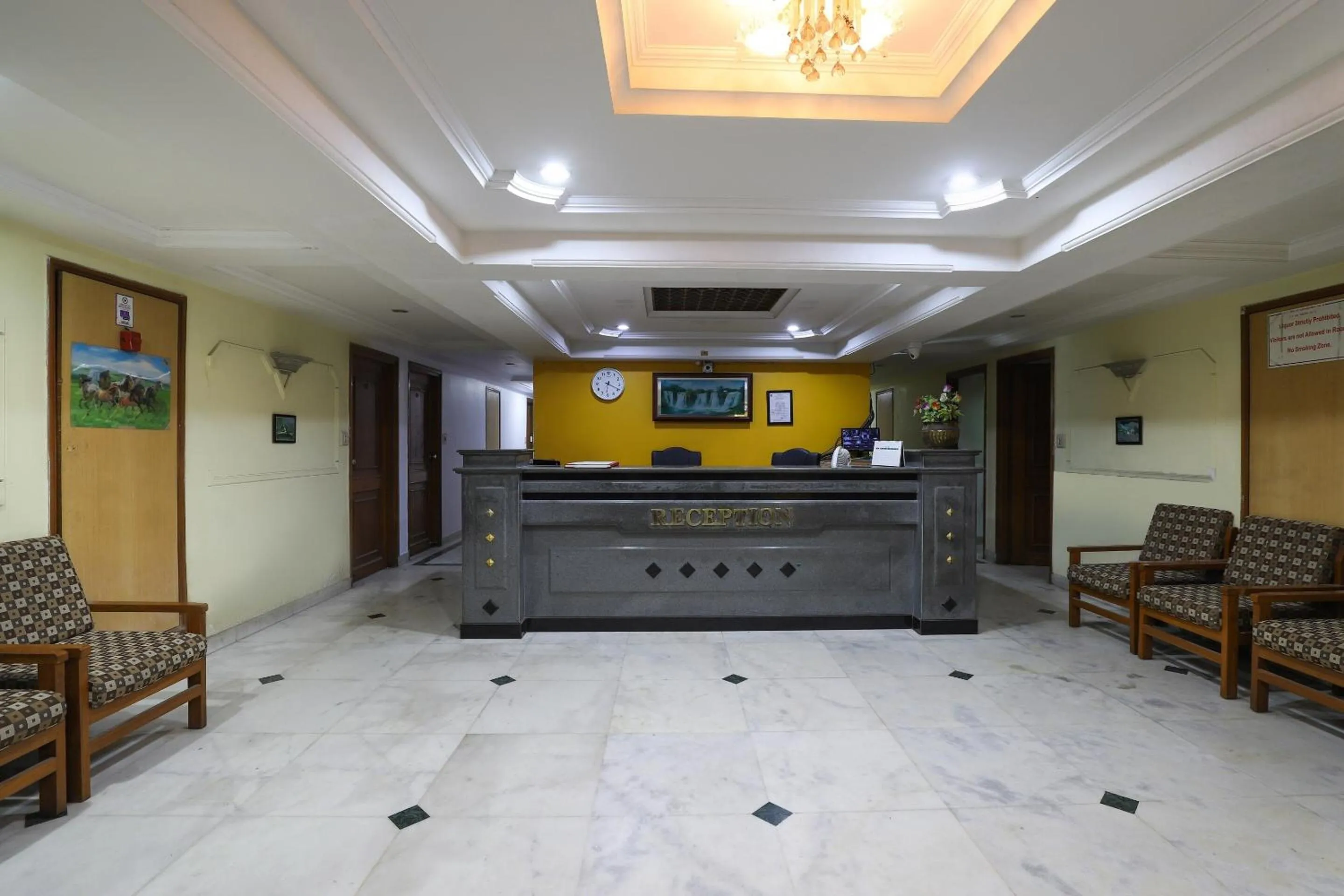 Lobby or reception in SPOT ON Hotel Hilltop
