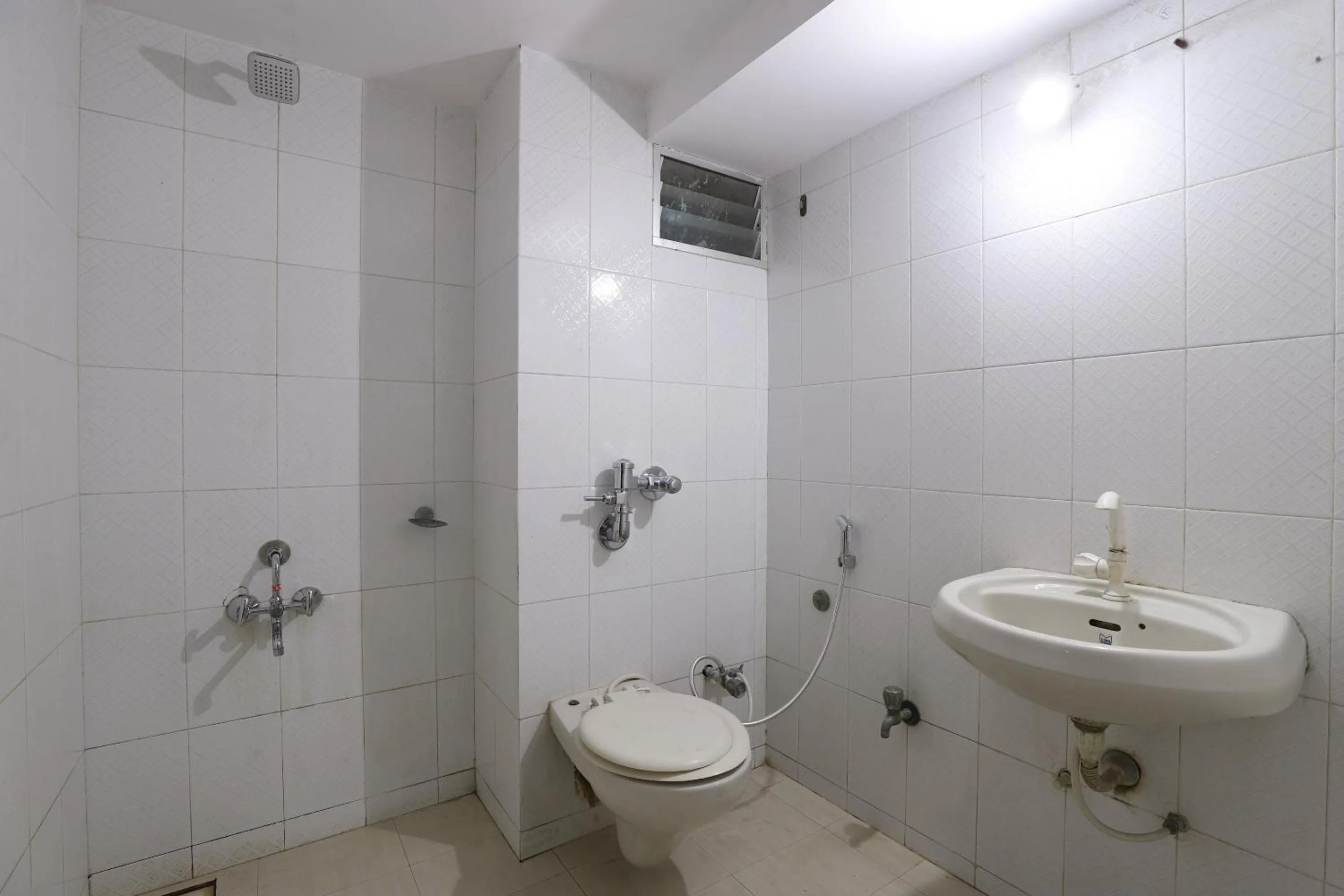 Bathroom in SPOT ON Hotel Hilltop