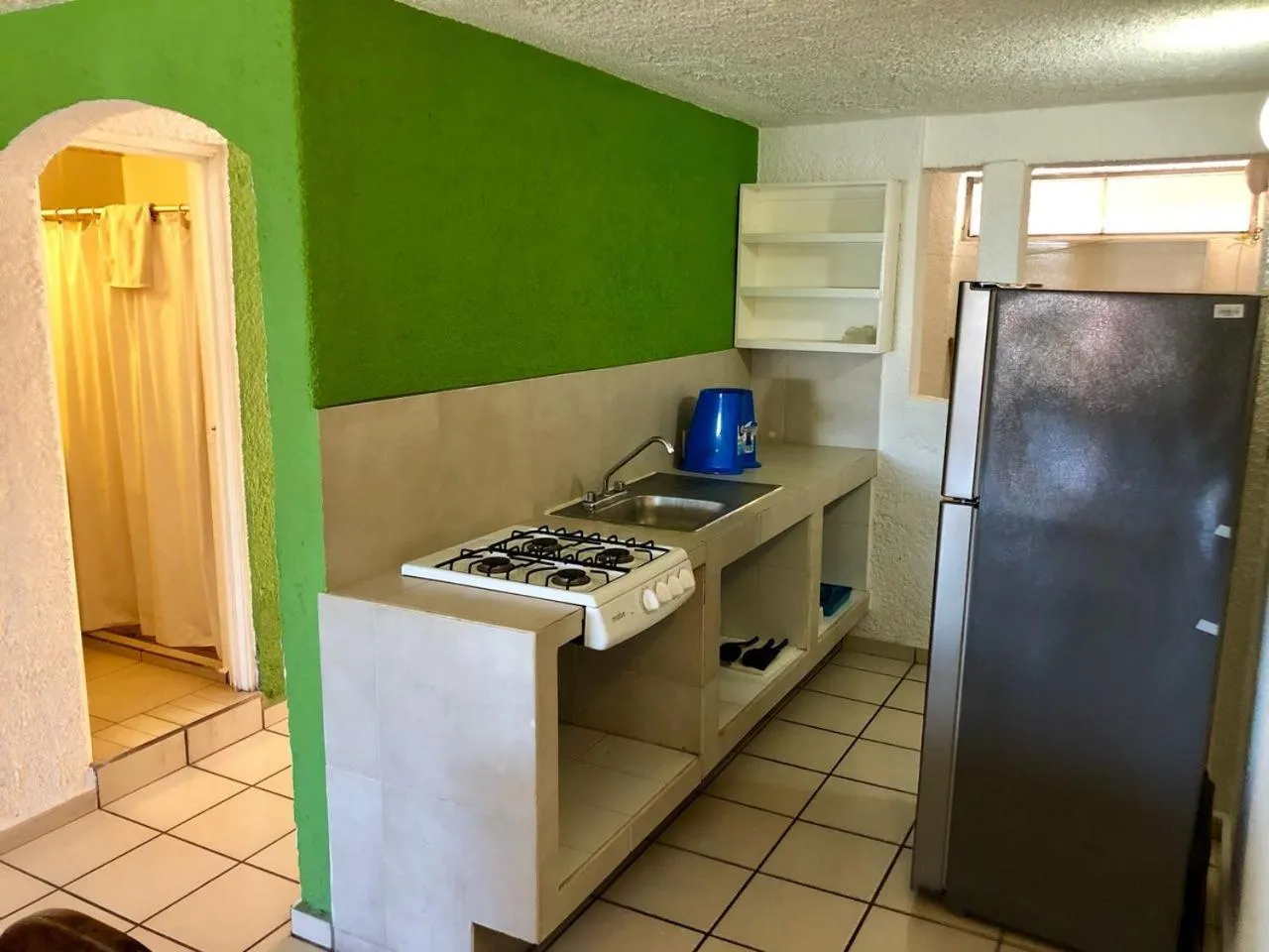 Kitchen or kitchenette, Kitchen/Kitchenette in Suites Santa Barbara