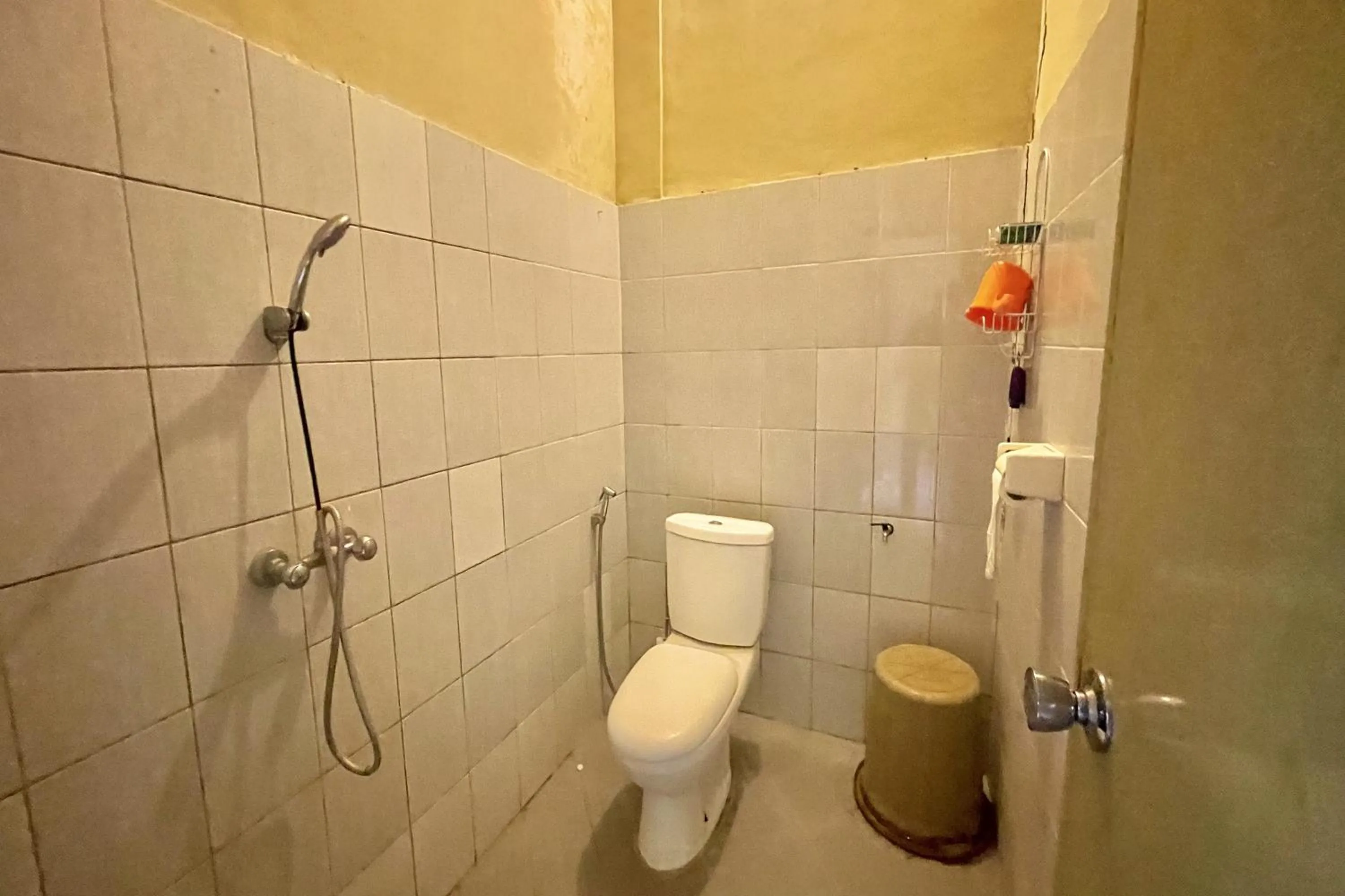Shower in Mongan Homestay Beside The Belulang Hot Spring