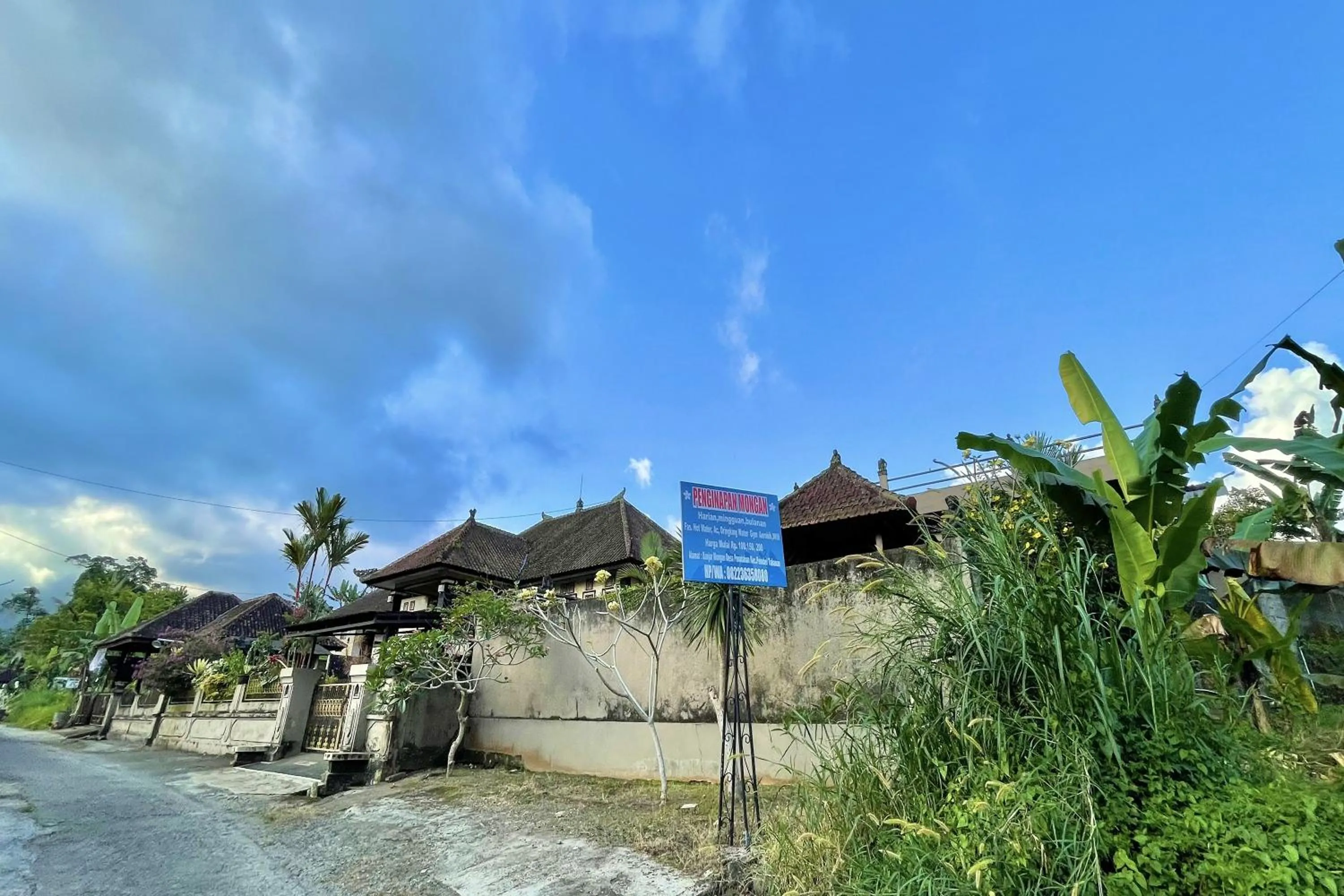 Day in Mongan Homestay Beside The Belulang Hot Spring