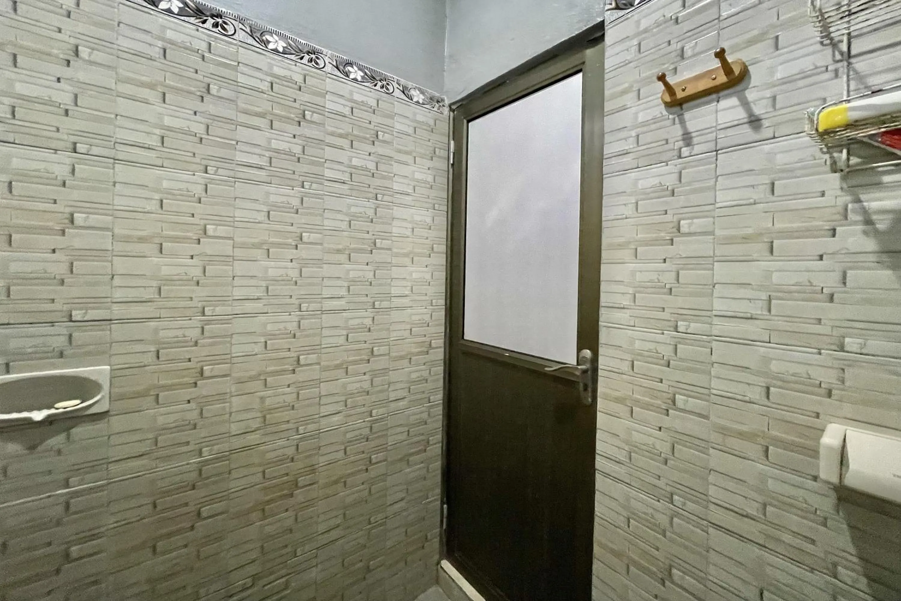 Shower in Mongan Homestay Beside The Belulang Hot Spring