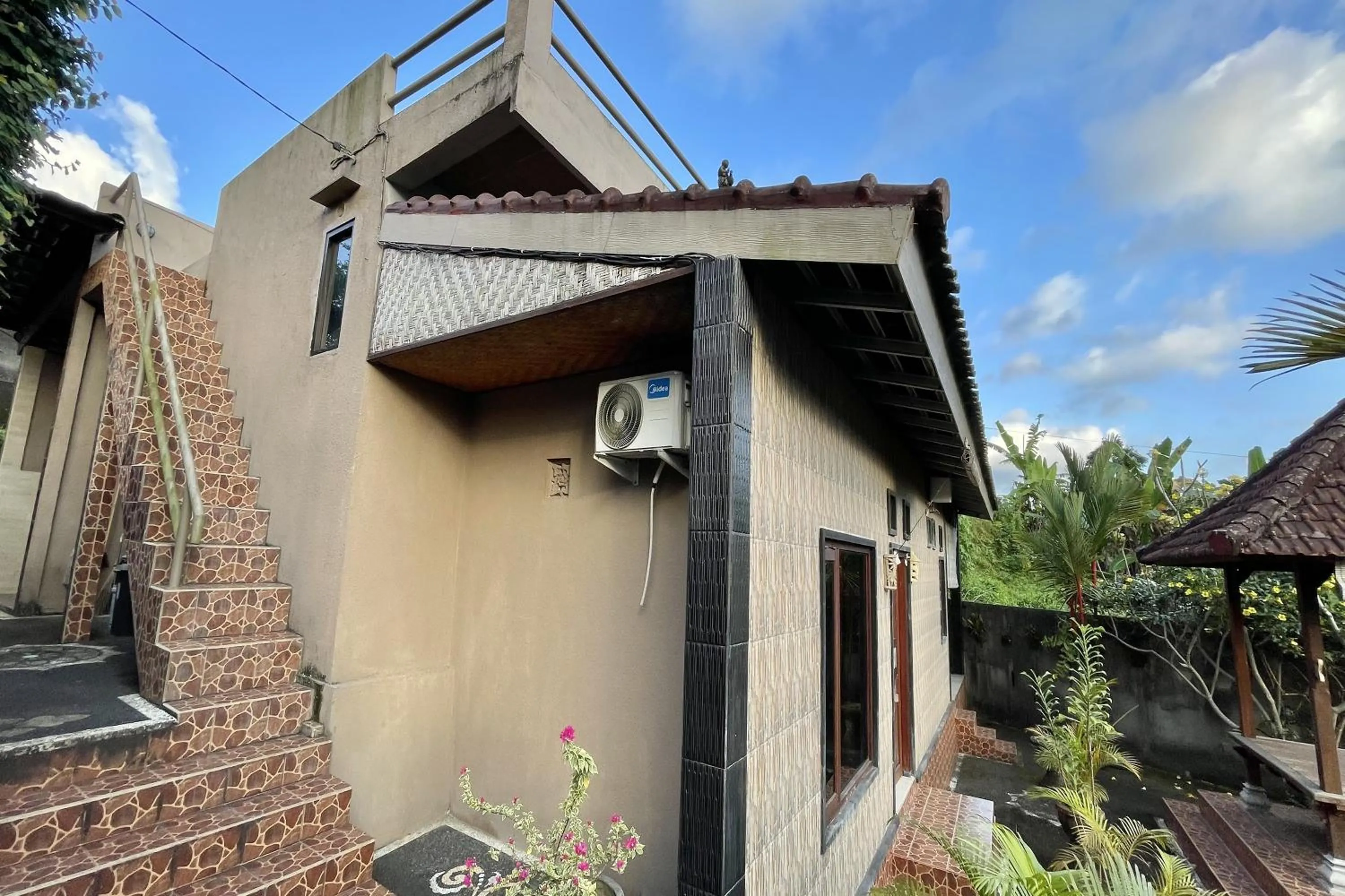 Property building in Mongan Homestay Beside The Belulang Hot Spring