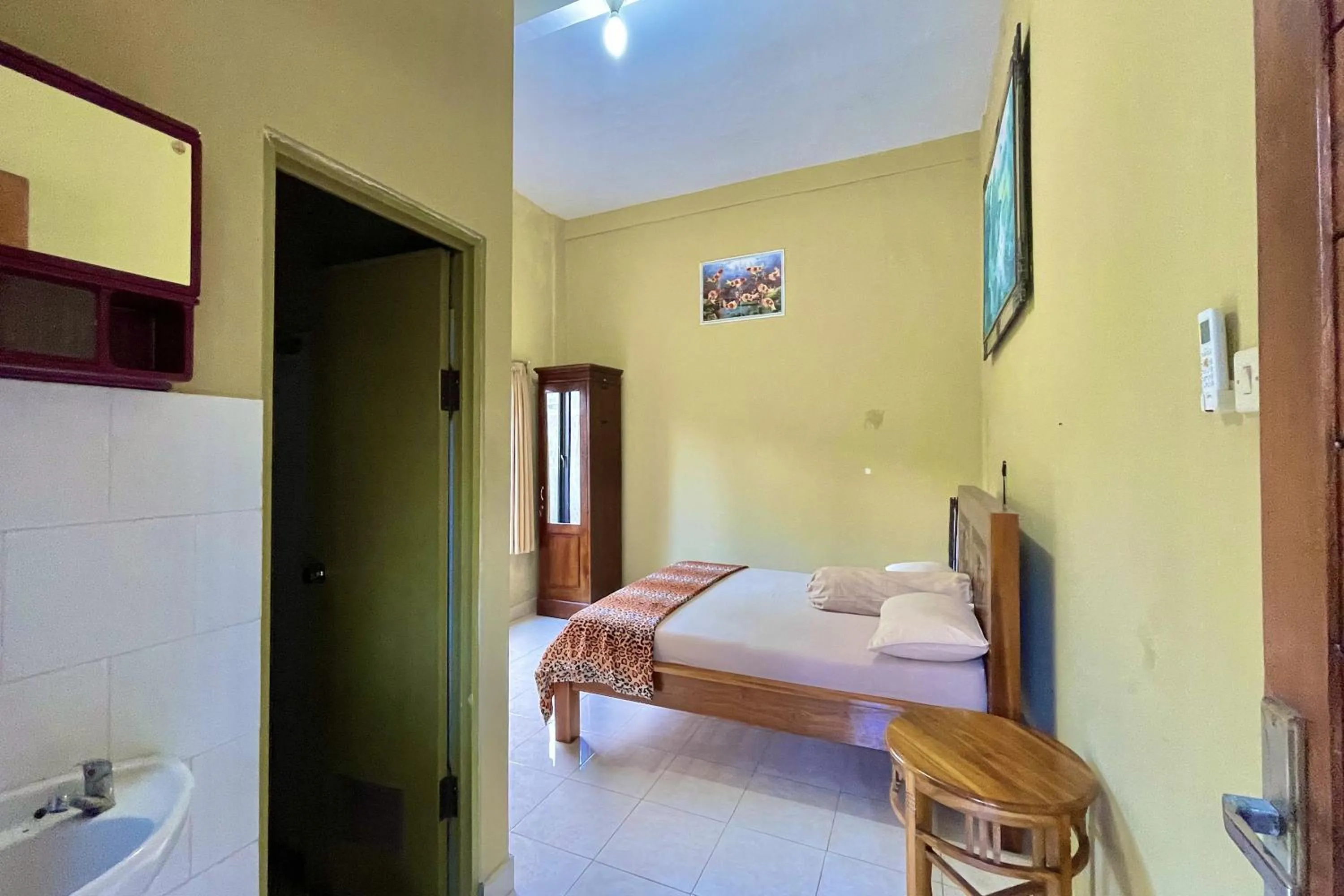 Bed in Mongan Homestay Beside The Belulang Hot Spring