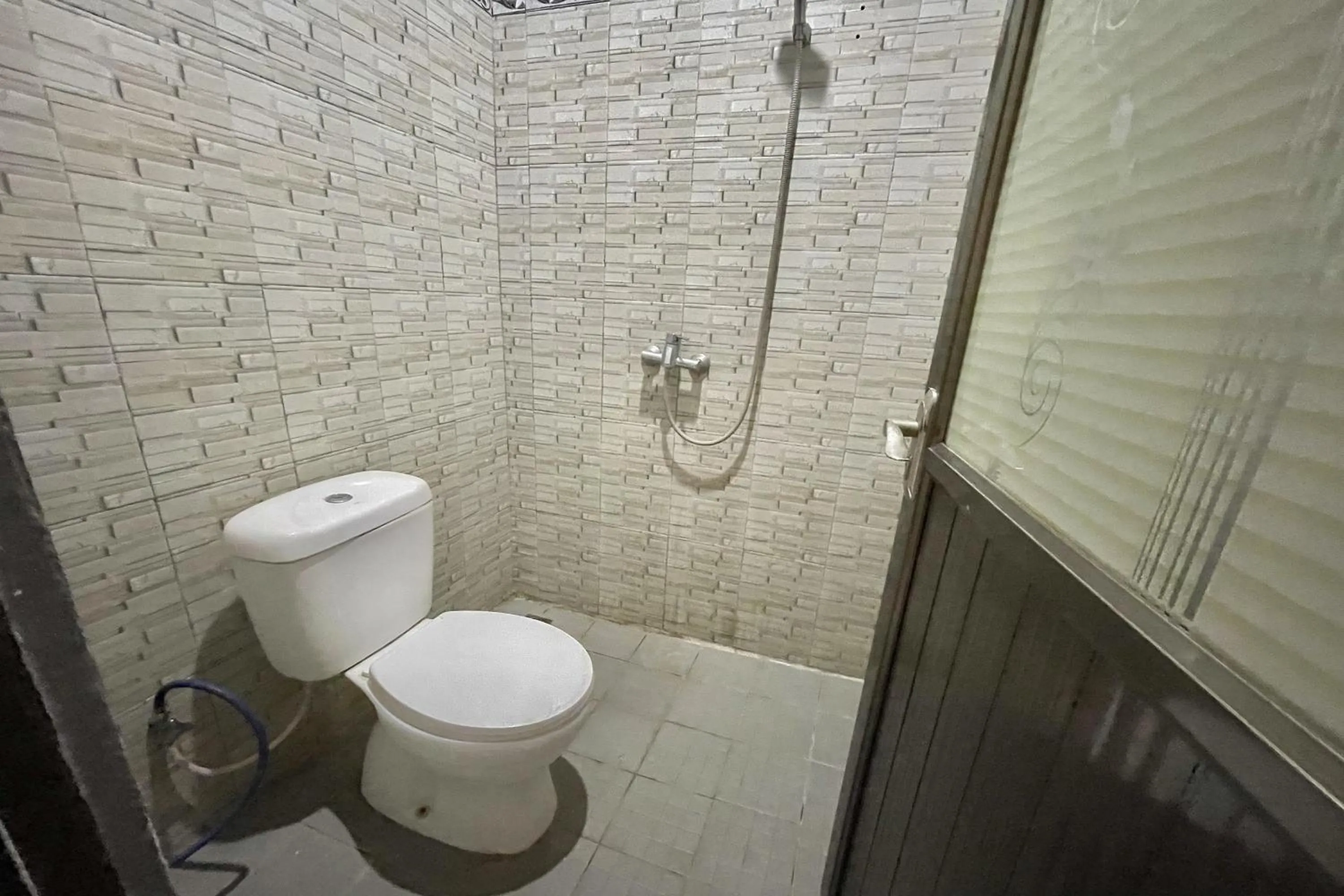 Shower in Mongan Homestay Beside The Belulang Hot Spring