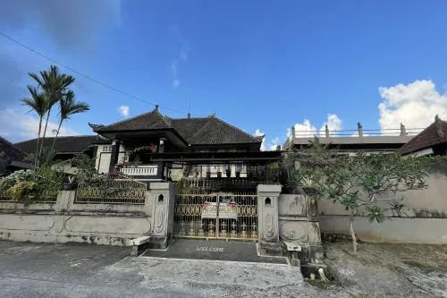 Mongan Homestay Beside The Belulang Hot Spring