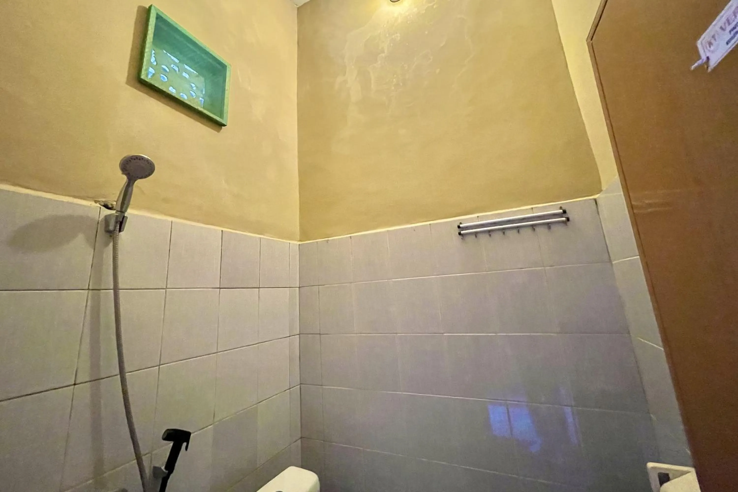 Shower in Mongan Homestay Beside The Belulang Hot Spring