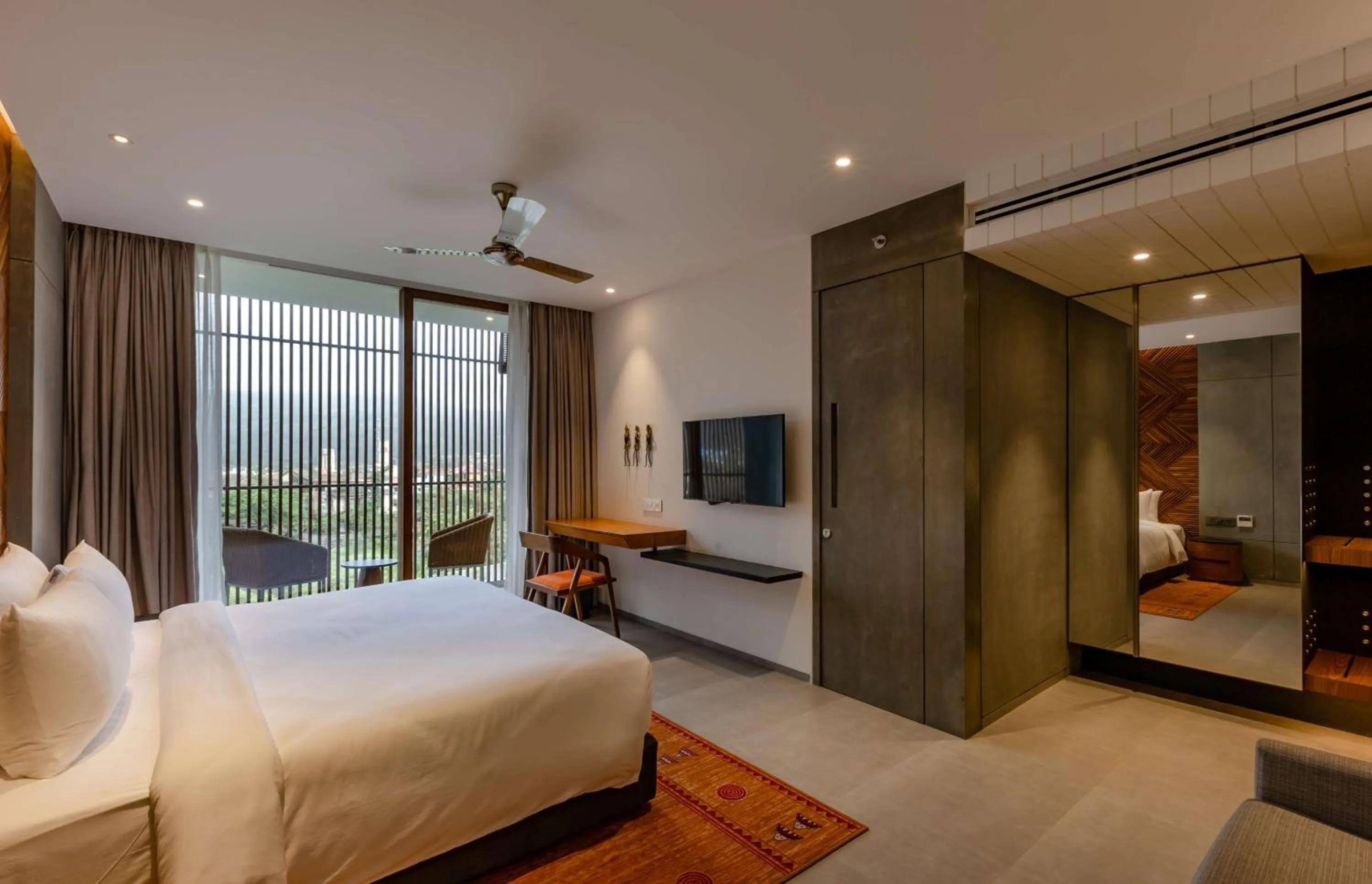 Bed in Radisson Resort and Spa Lonavala