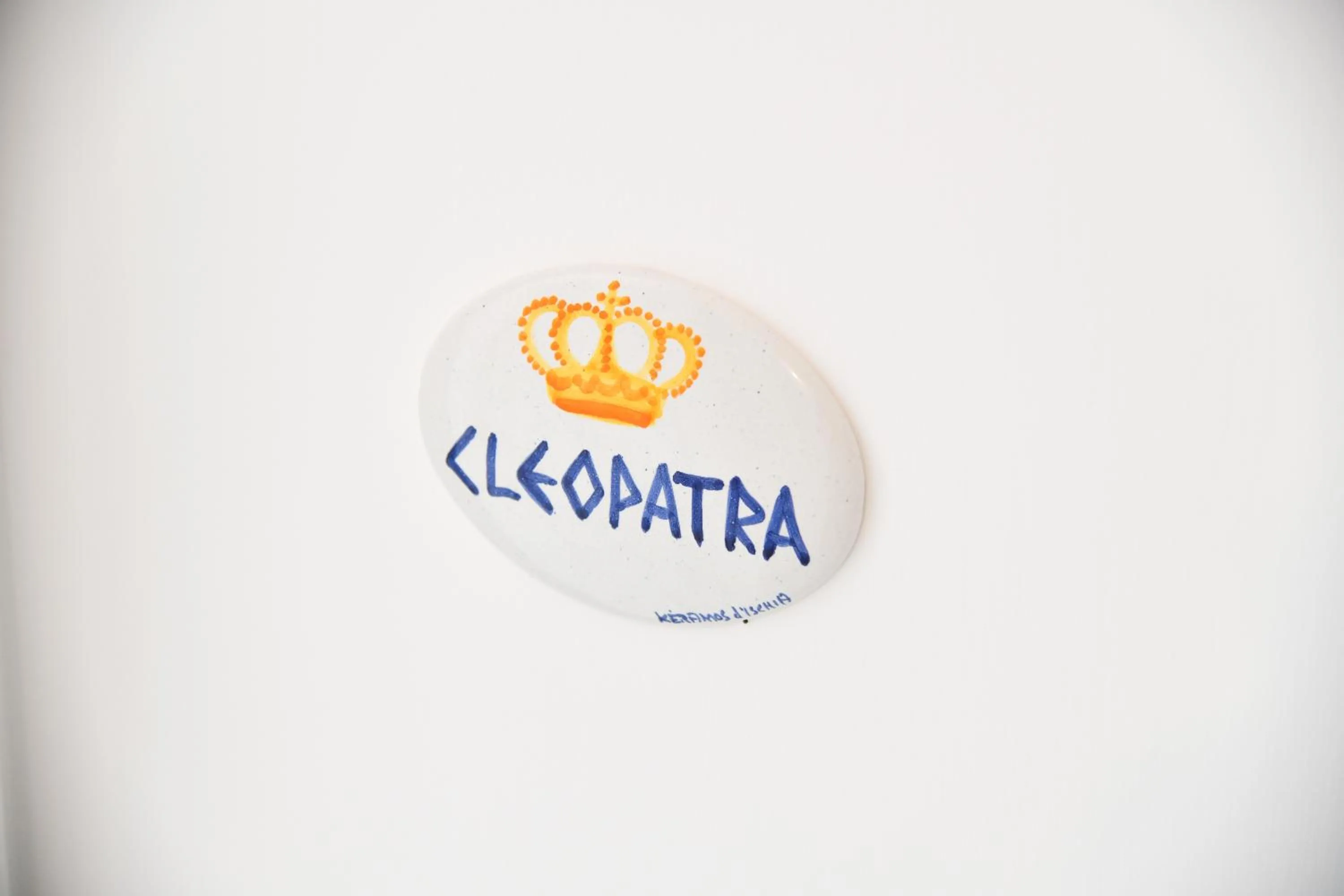 Logo/Certificate/Sign in Queen Suite - Luxury Rooms