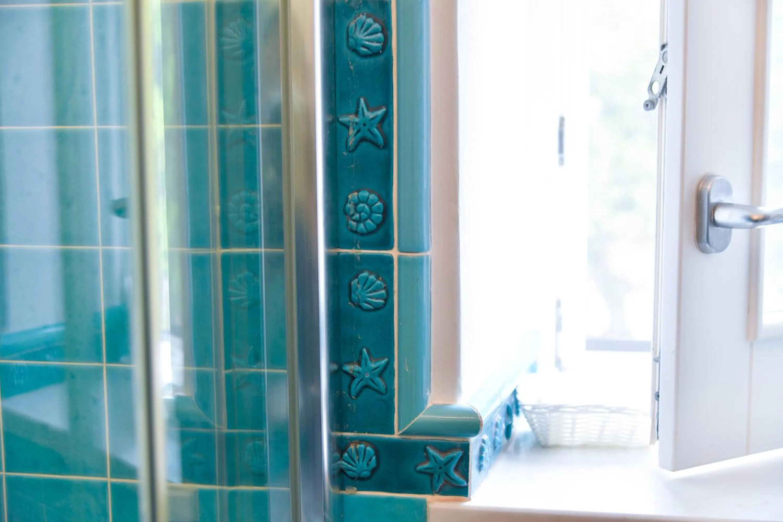 Shower in Queen Suite - Luxury Rooms