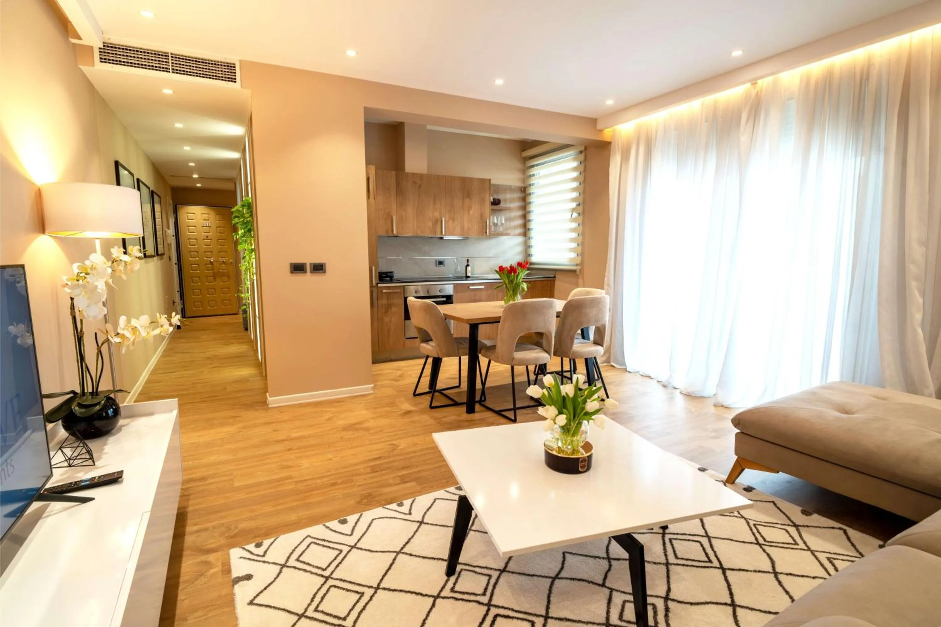 Apartment with City View in Lake Drive Rooms&Apartments