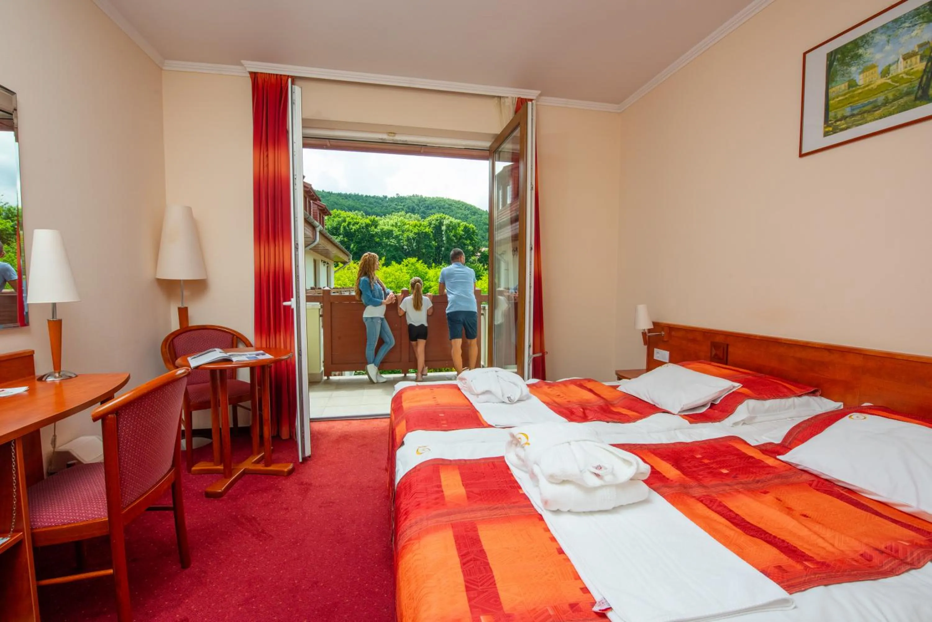 View (from property/room), Bed in Erzsébet Park Hotel