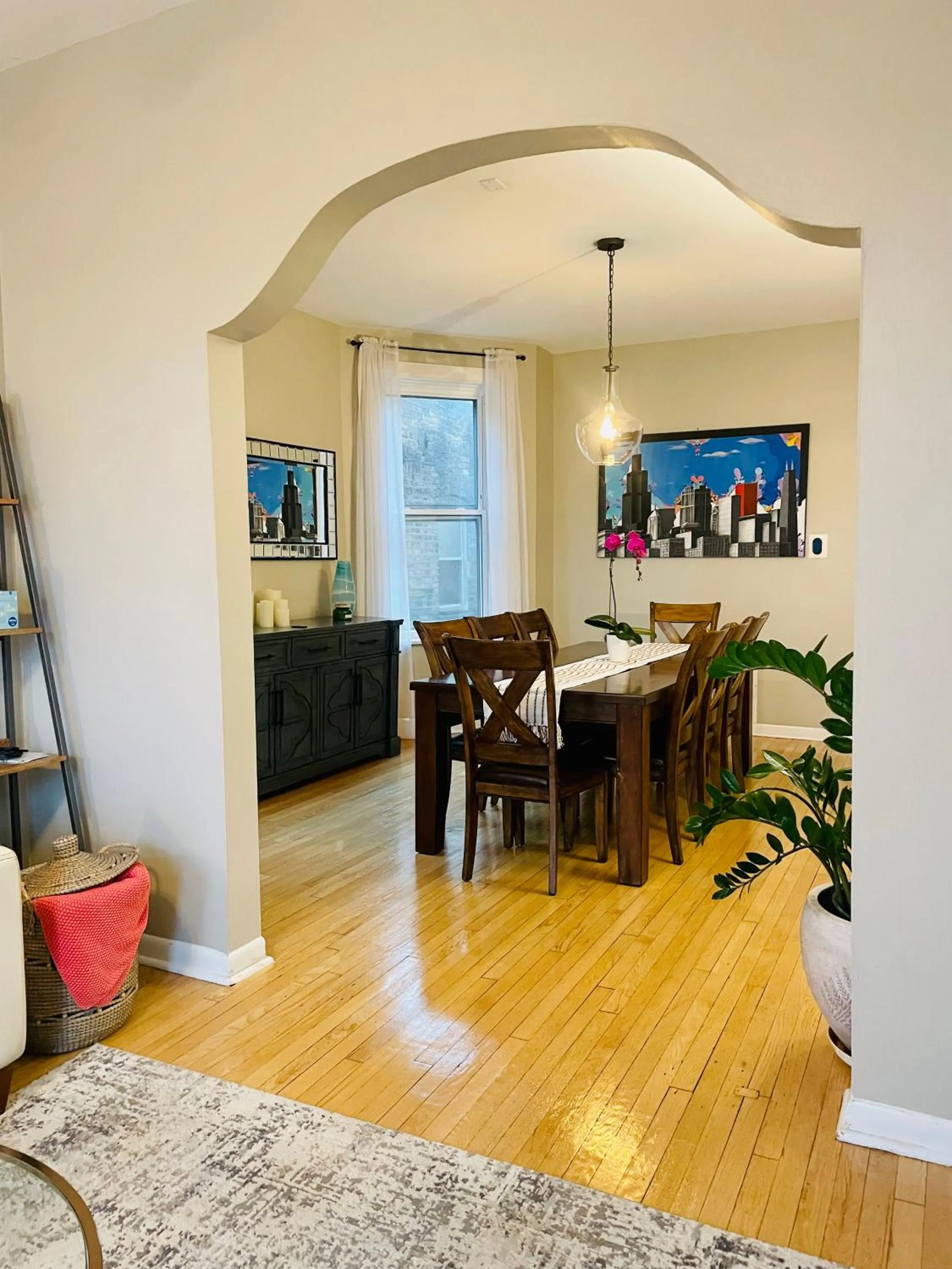 Sunny, Spacious, 3BR 1BA Davlin INN Chicago
