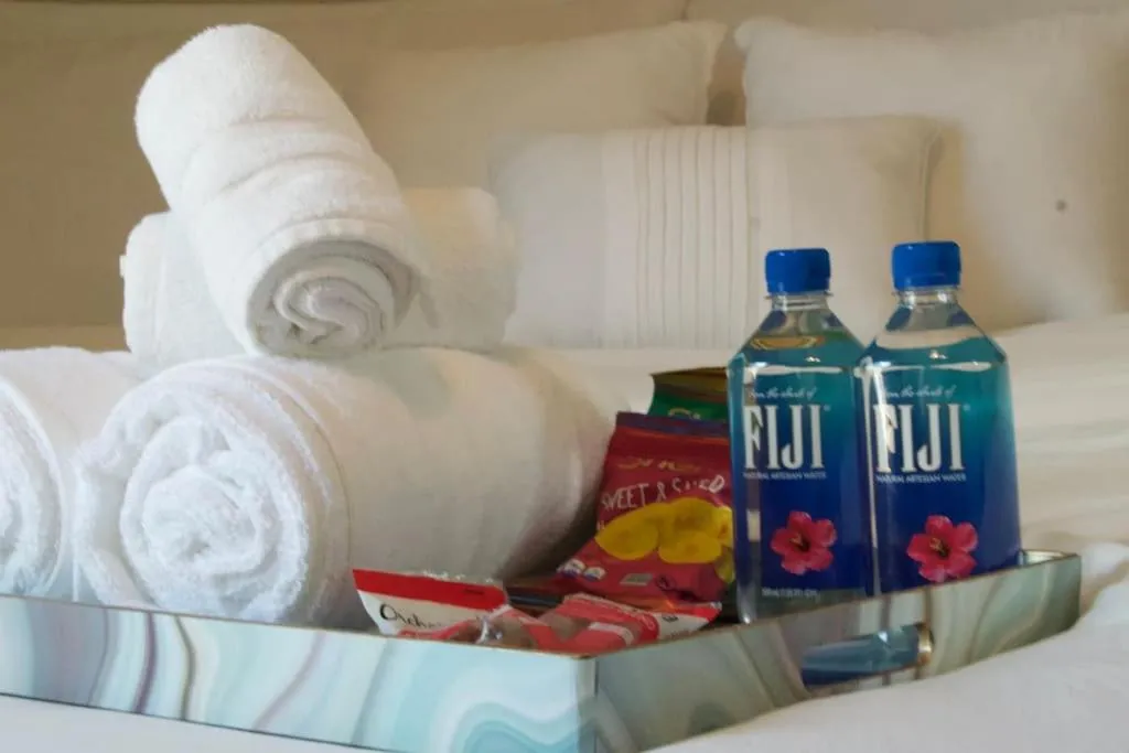 Bed in Sunny, Spacious, 3BR 1BA Davlin INN Chicago