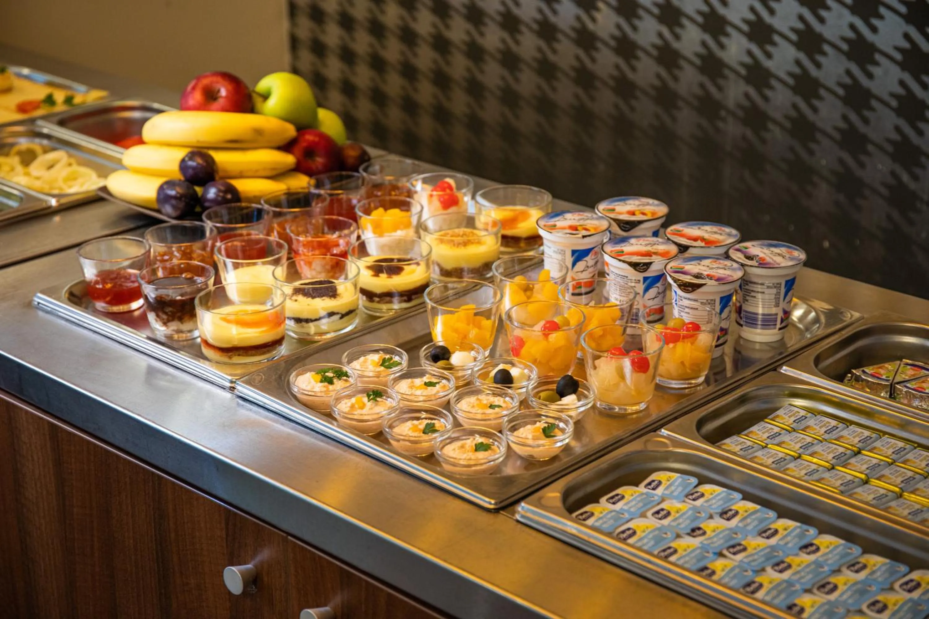 Restaurant/places to eat in Kristály Hotel