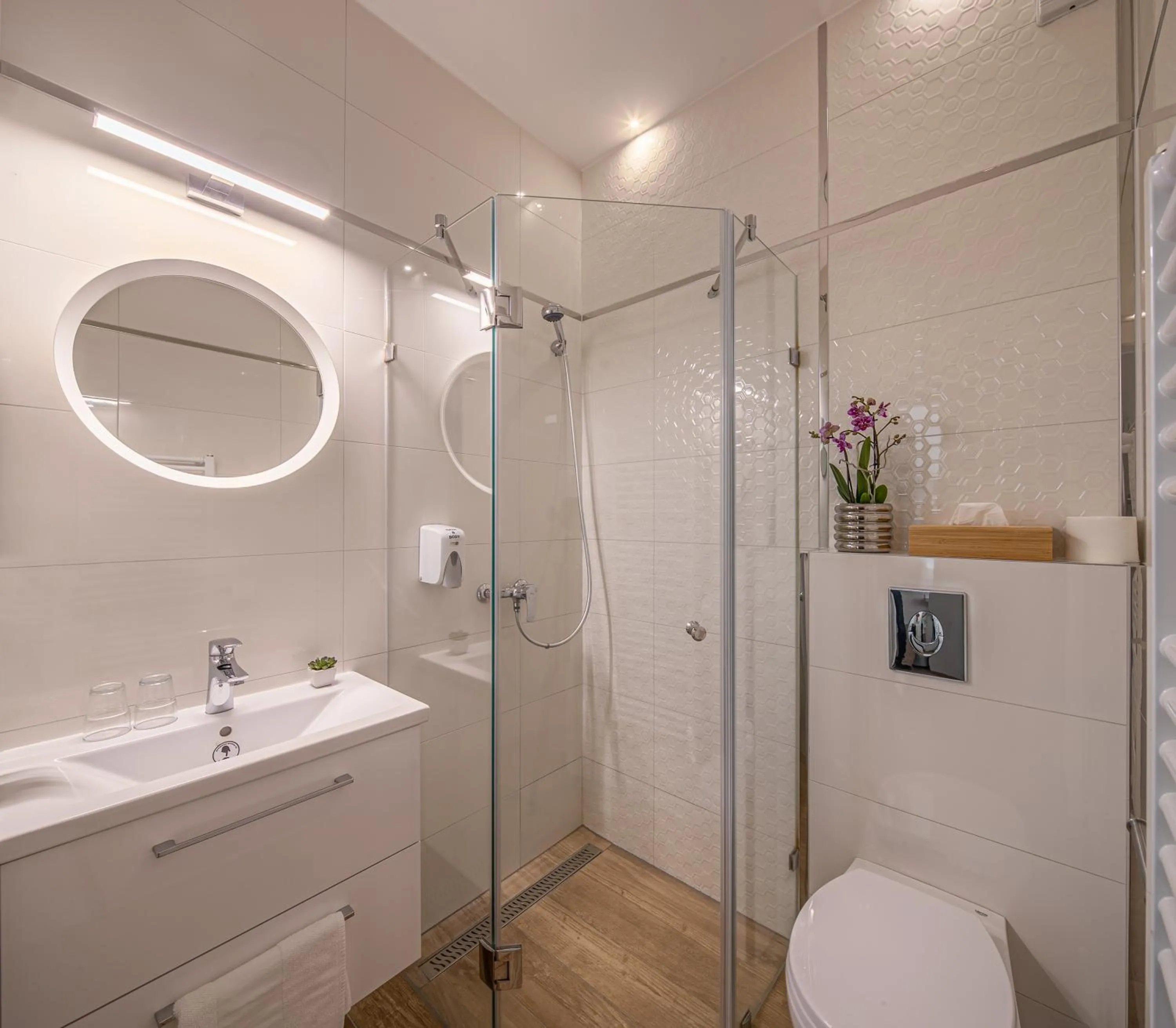 Bathroom in Kristály Hotel