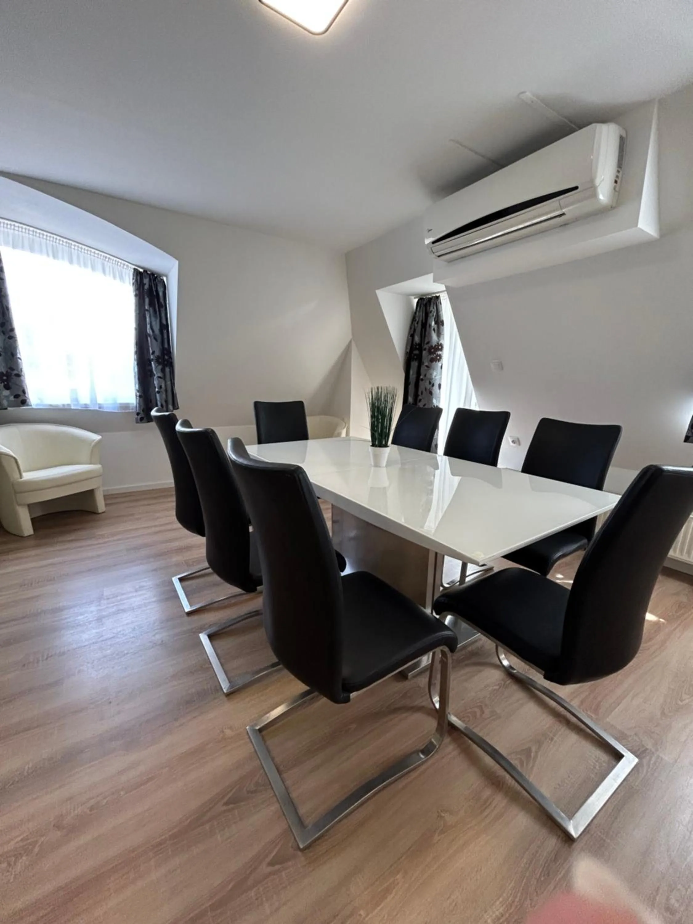 Caesar Apartments & Rooms