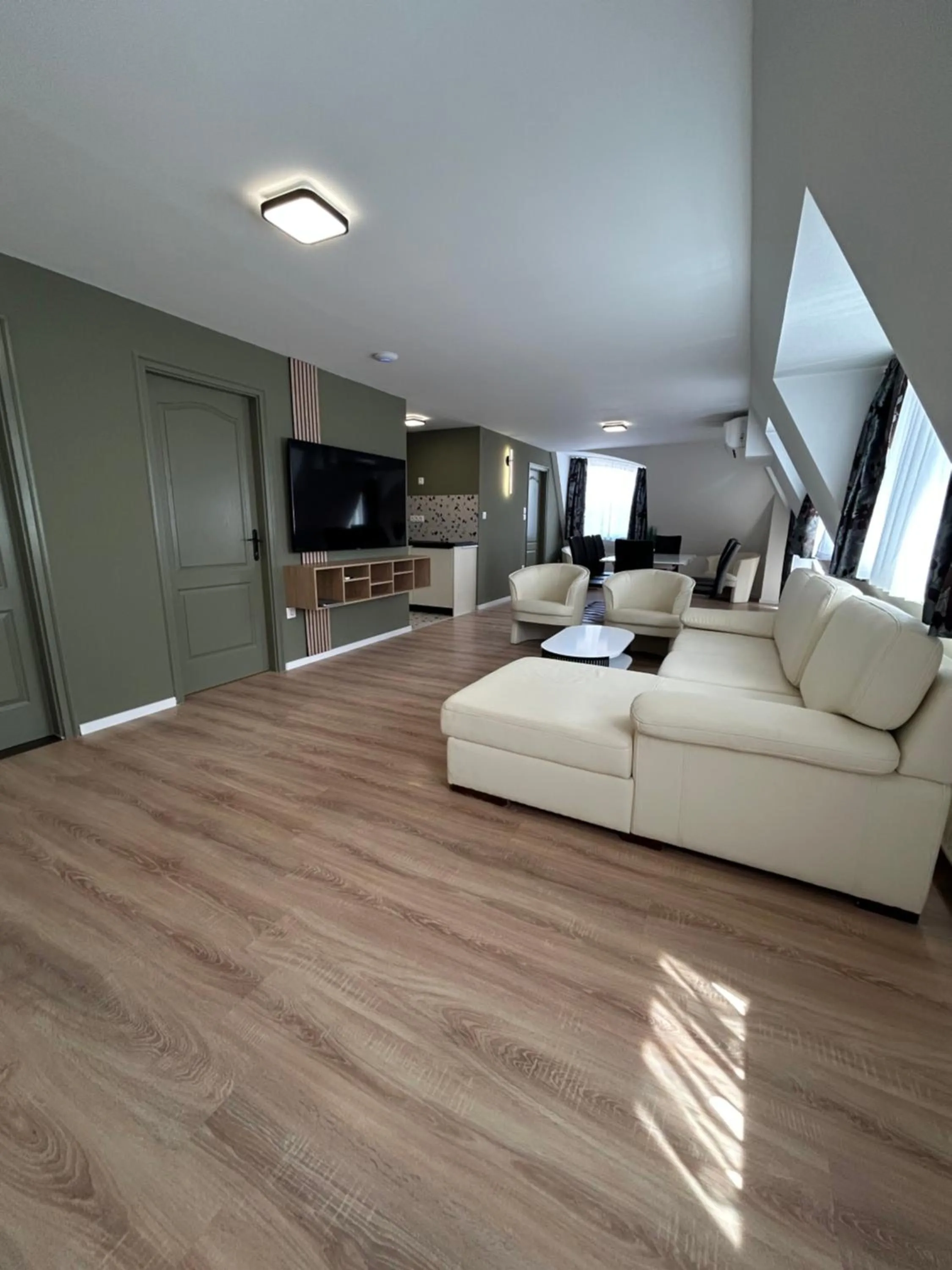 Caesar Apartments & Rooms