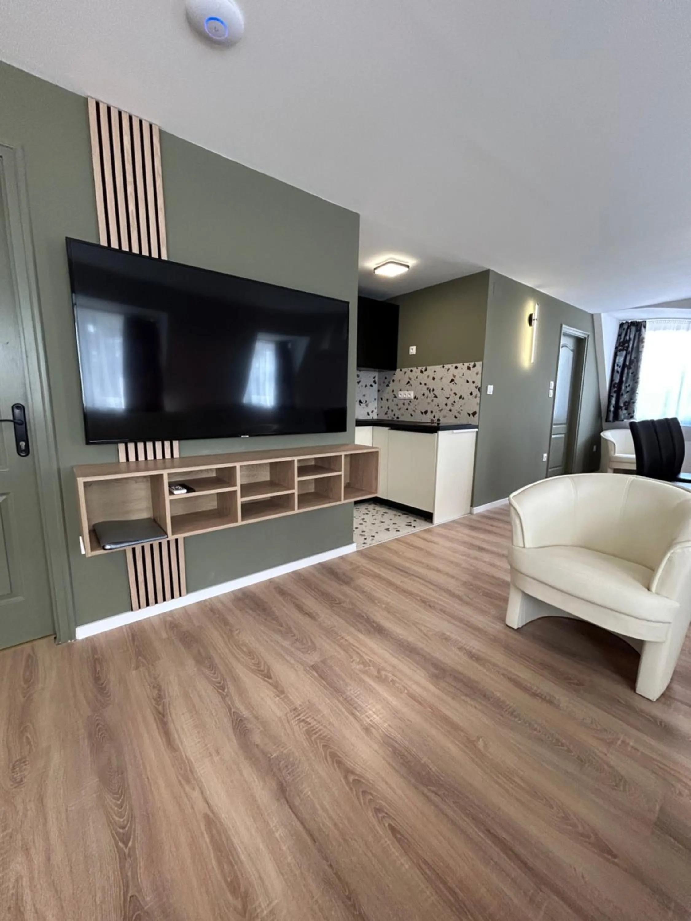 Caesar Apartments & Rooms