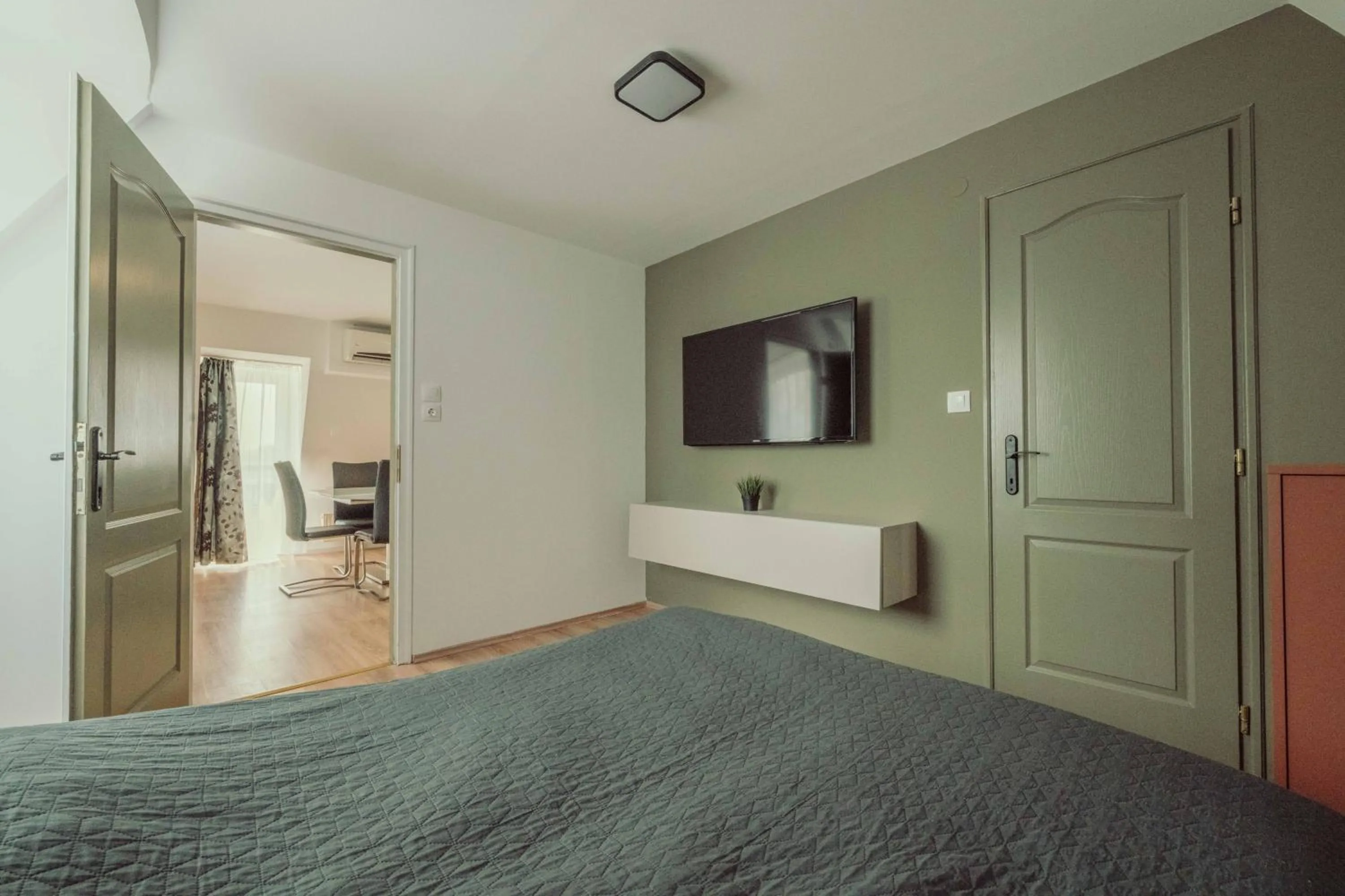 Bed in Caesar Apartments & Rooms