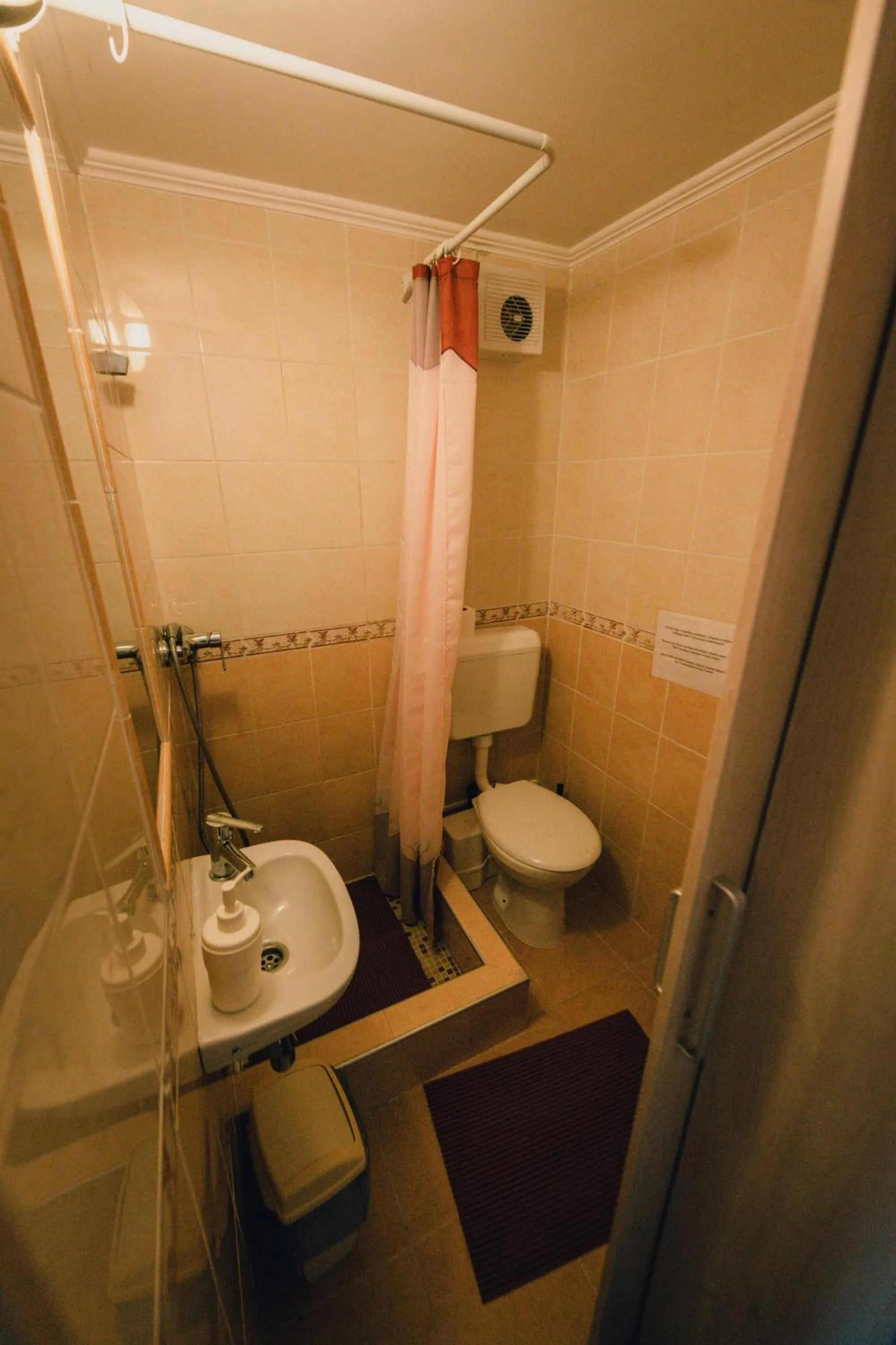 Bathroom in Caesar Apartments & Rooms