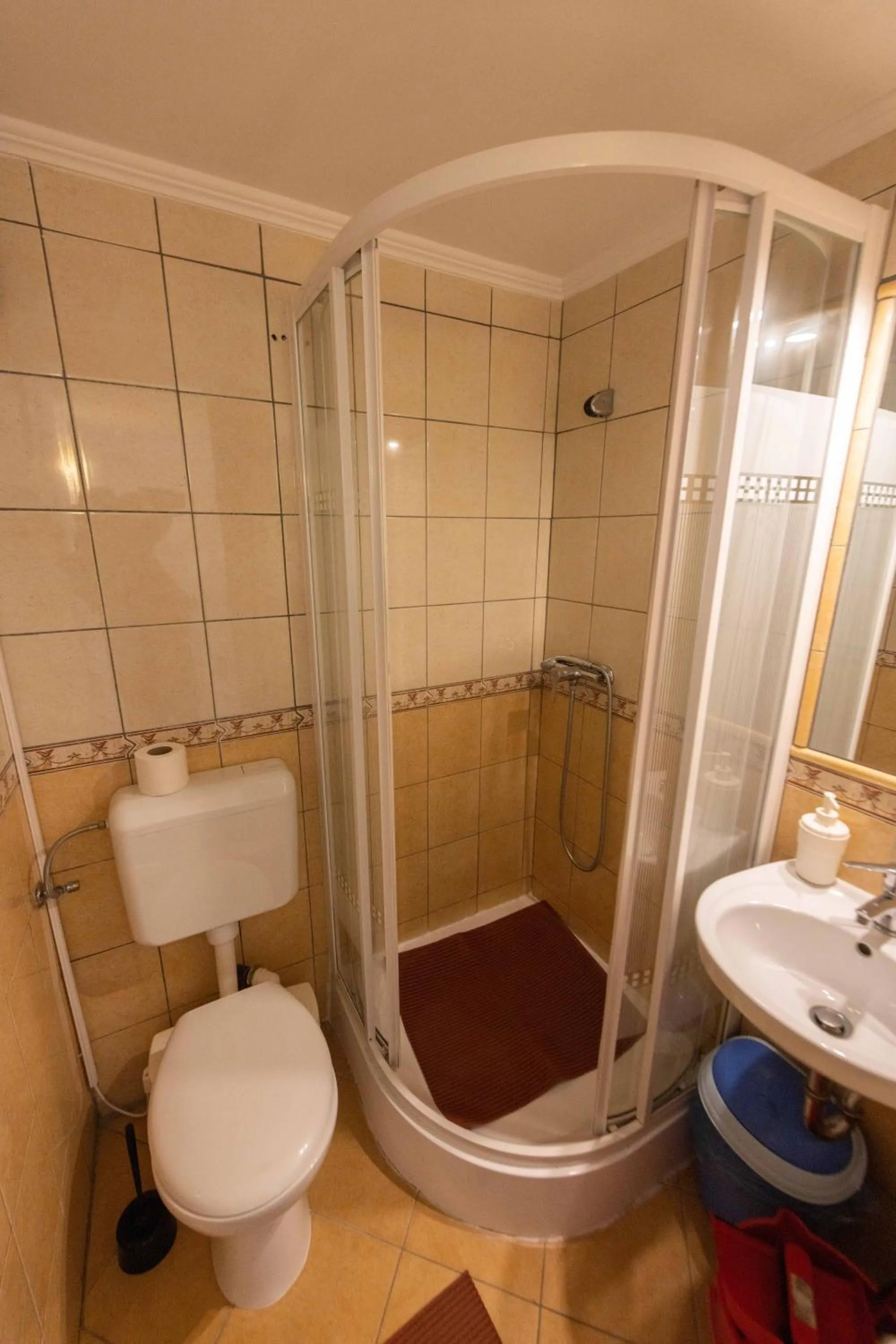 Bathroom in Caesar Apartments & Rooms