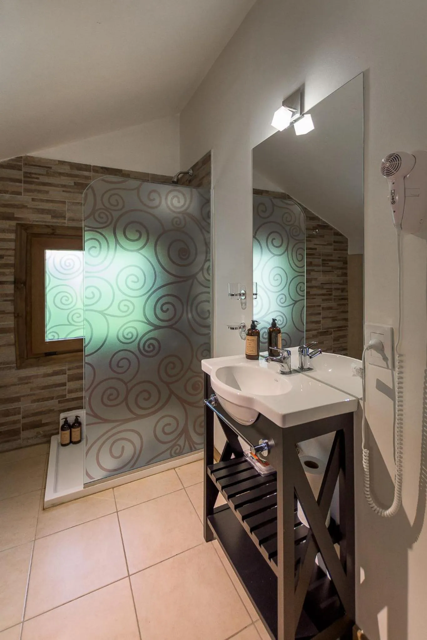 Shower in Solar Selvana - Casas de montaña