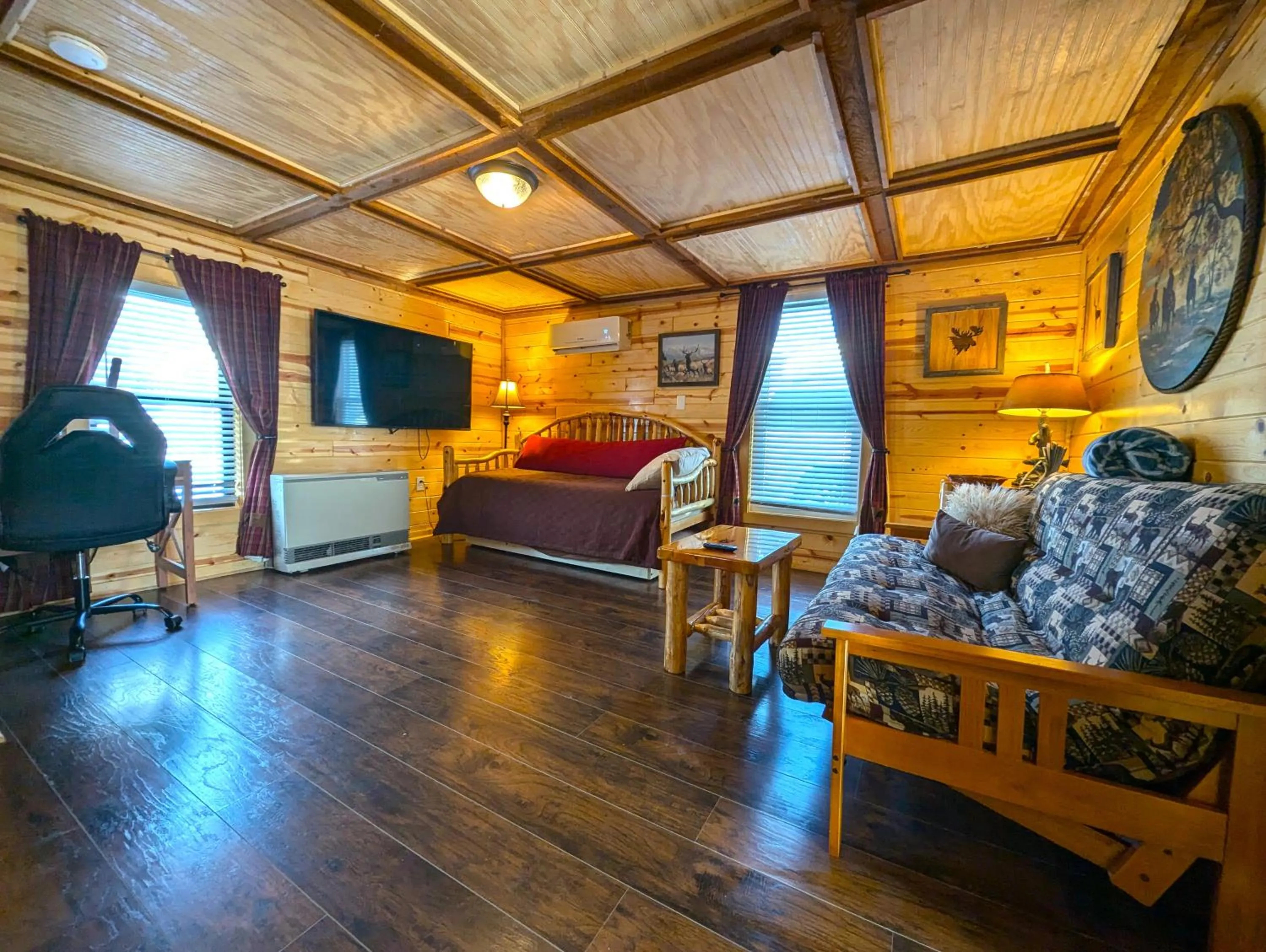 Yellowstone Treasure Guesthouses on the River