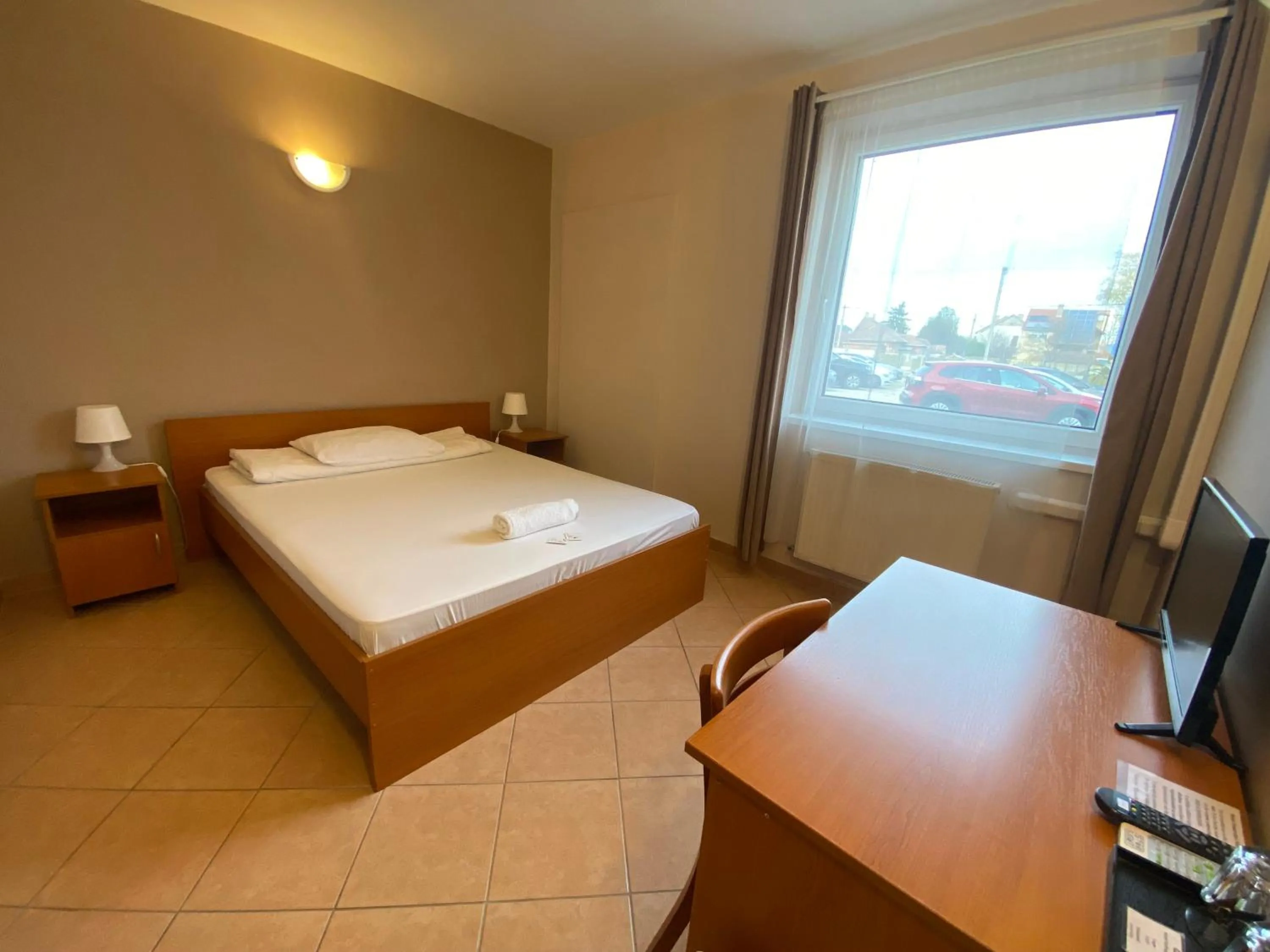 Bed in Hotel Ferihegy