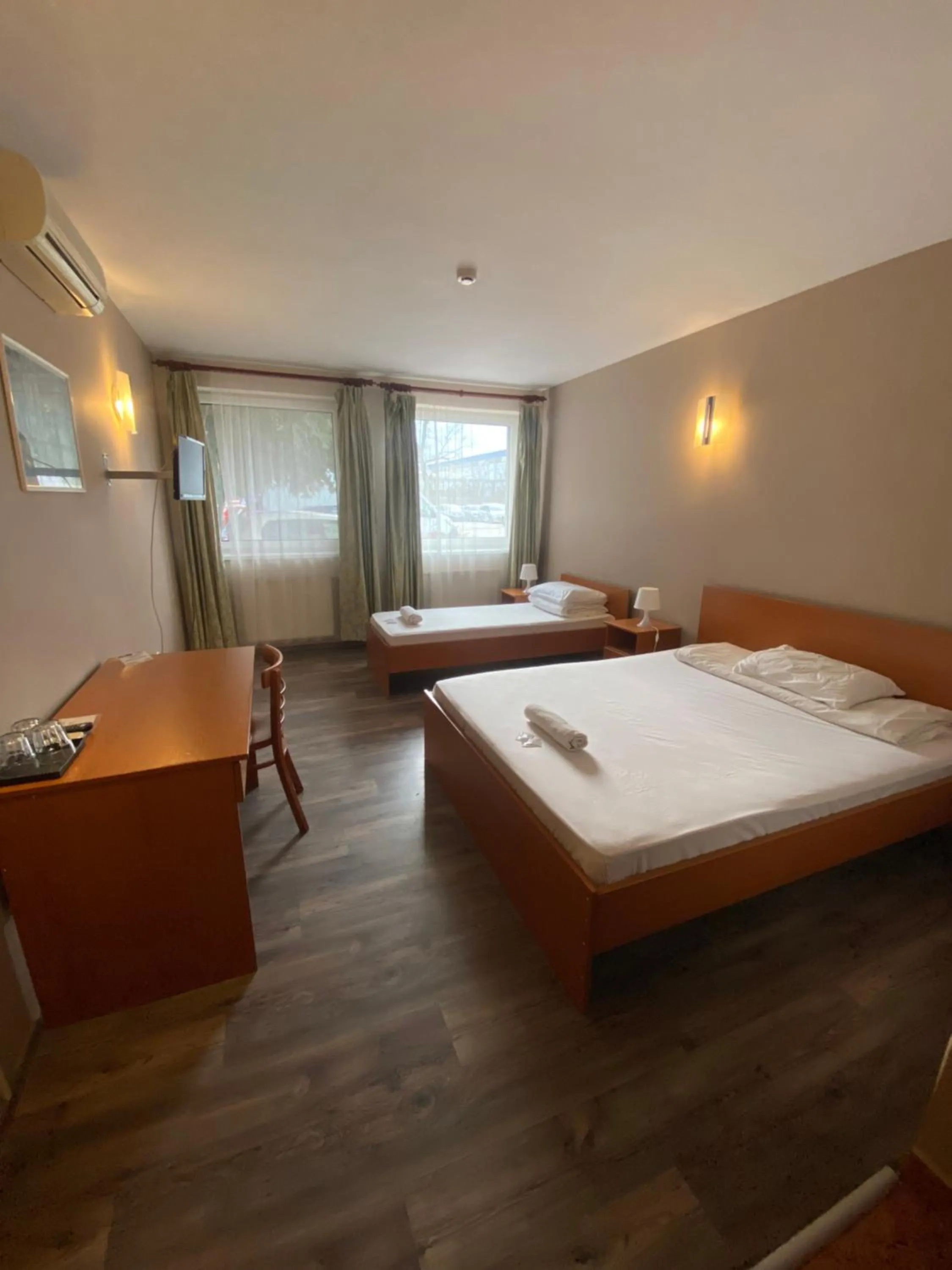 Bed in Hotel Ferihegy