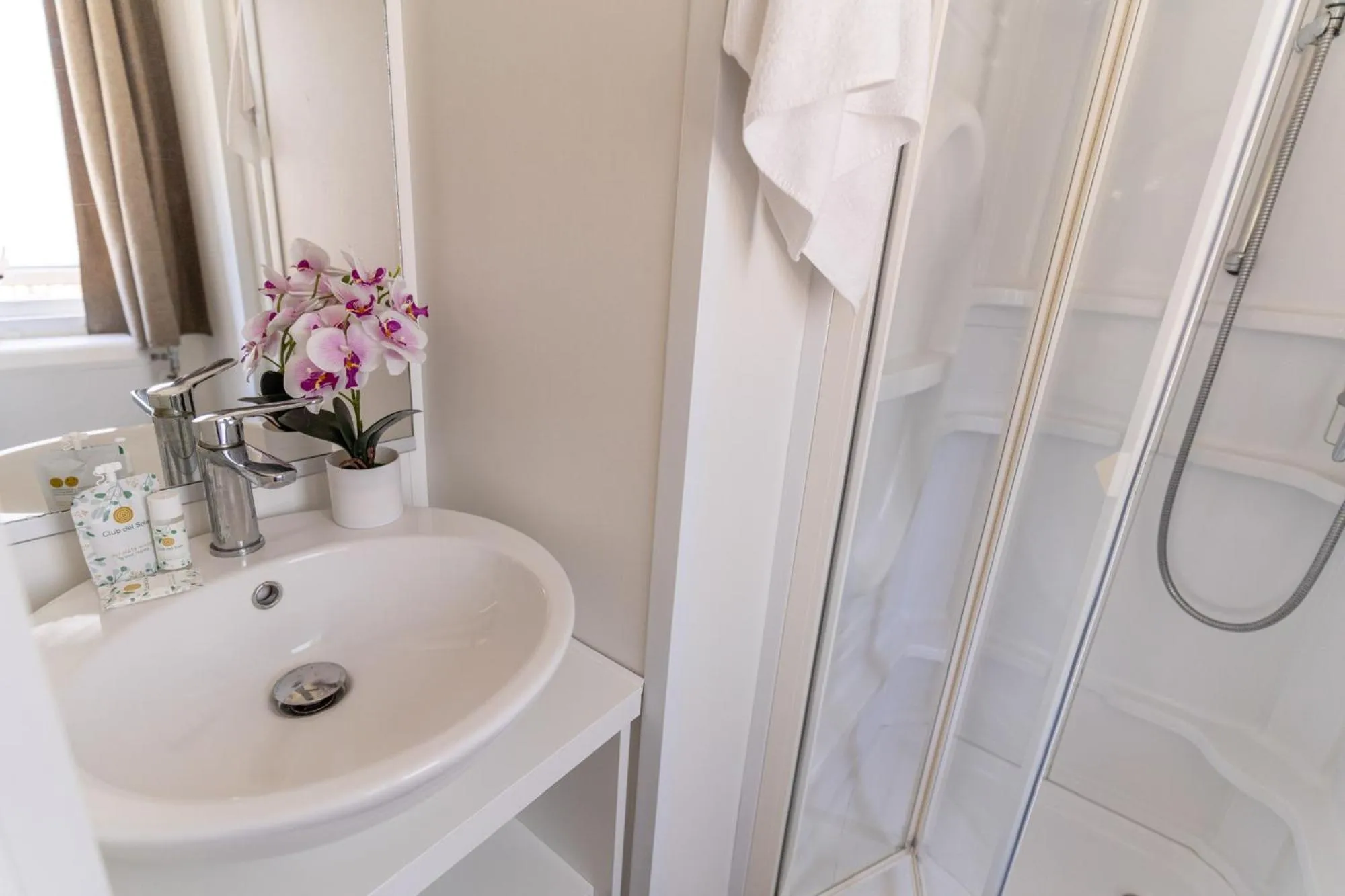 Bathroom in Club del Sole Orbetello Family Collection