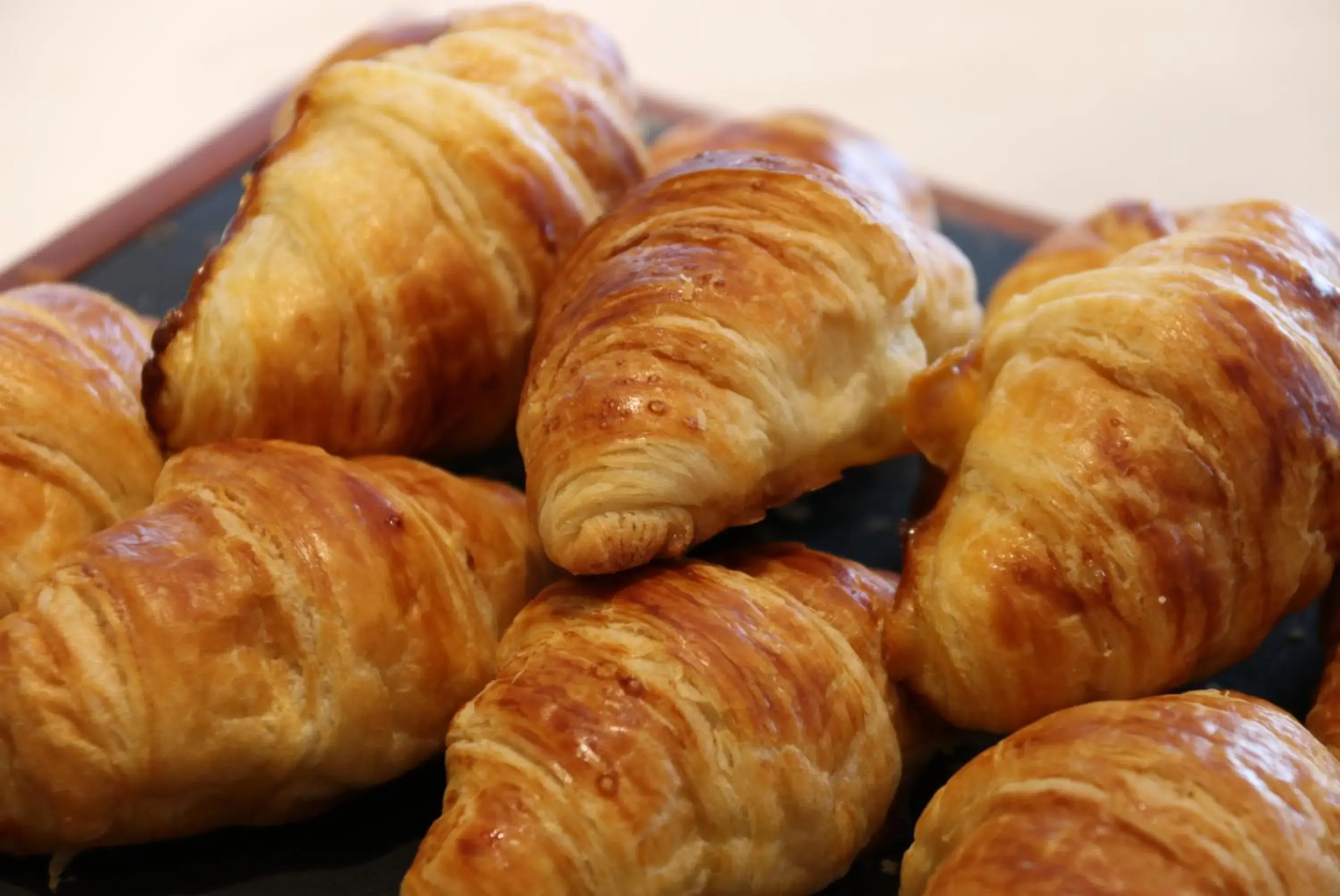 Breakfast in Holiday Inn Shanghai Huaxia by IHG - overlooking city scenery at Sky View Restaurant Breakfast in Holiday Inn Shanghai Huaxia by IHG - overlooking city scenery at Sky View Restaurant