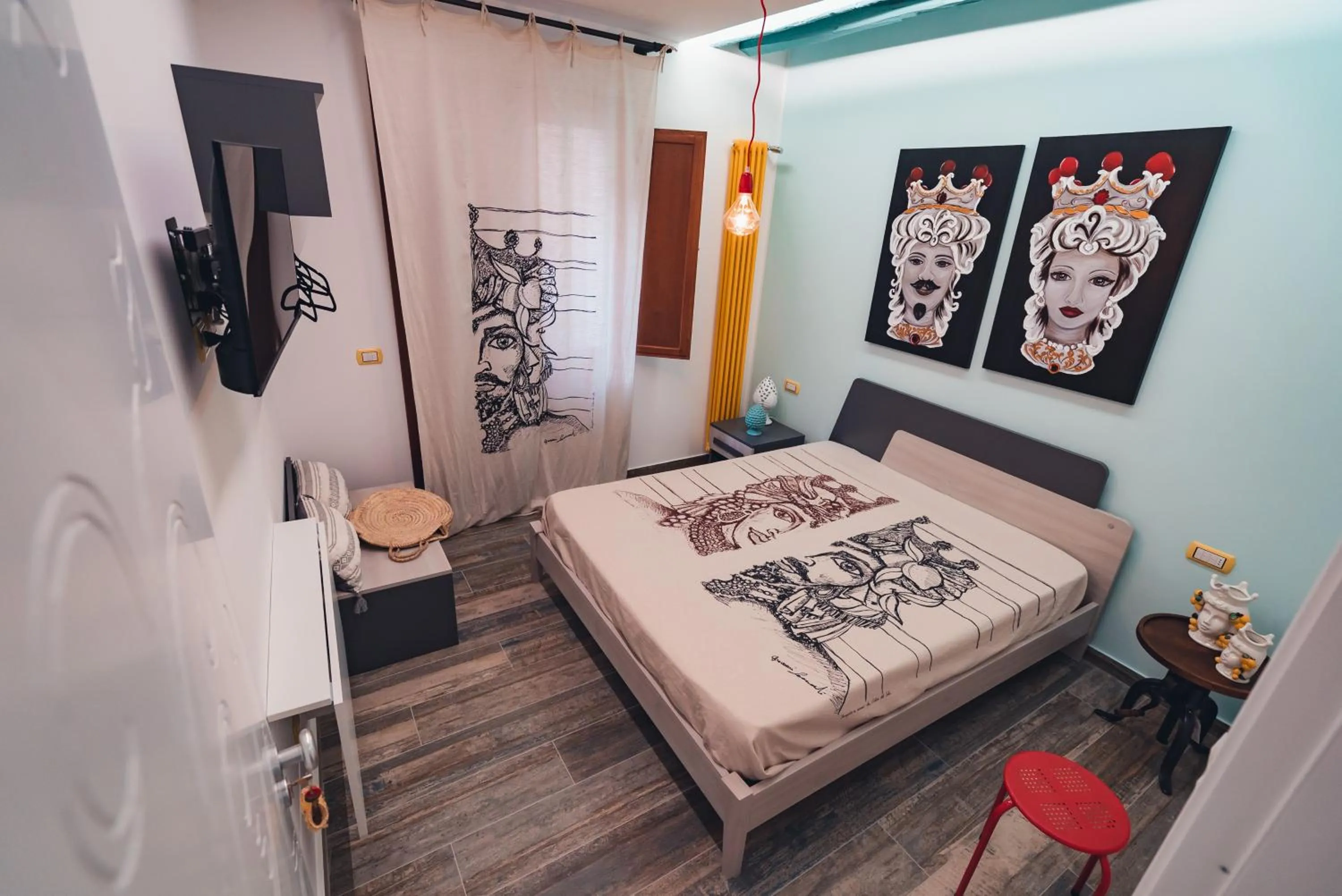 TV and multimedia, Bed in macchia mediterranea