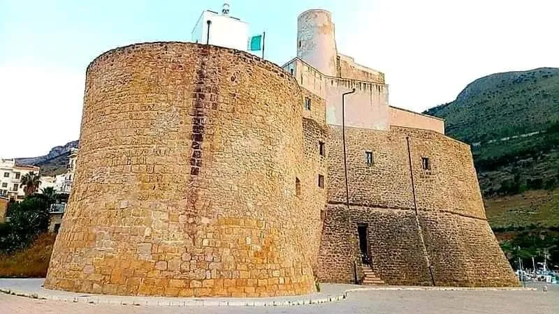 City view in macchia mediterranea