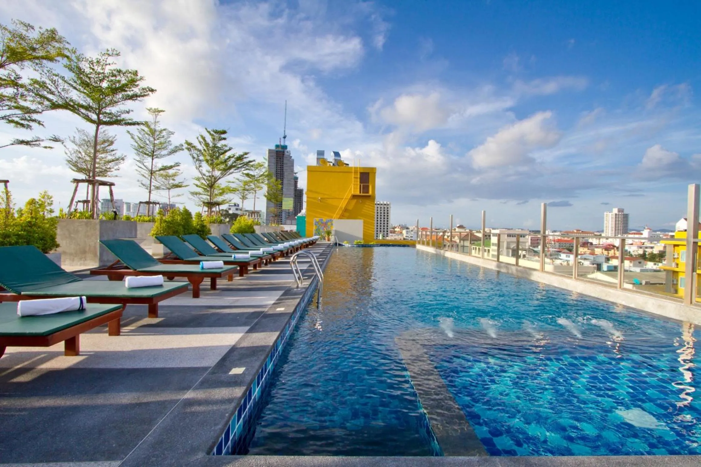 Swimming pool in Grand Bella