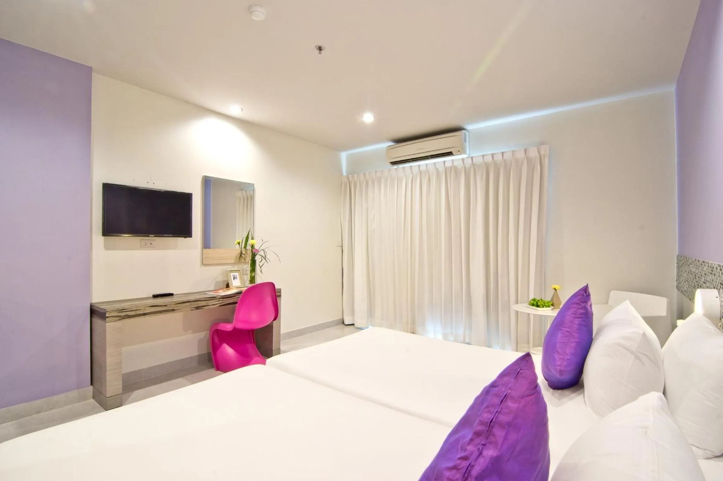 Photo of the whole room, Bed in Grand Bella