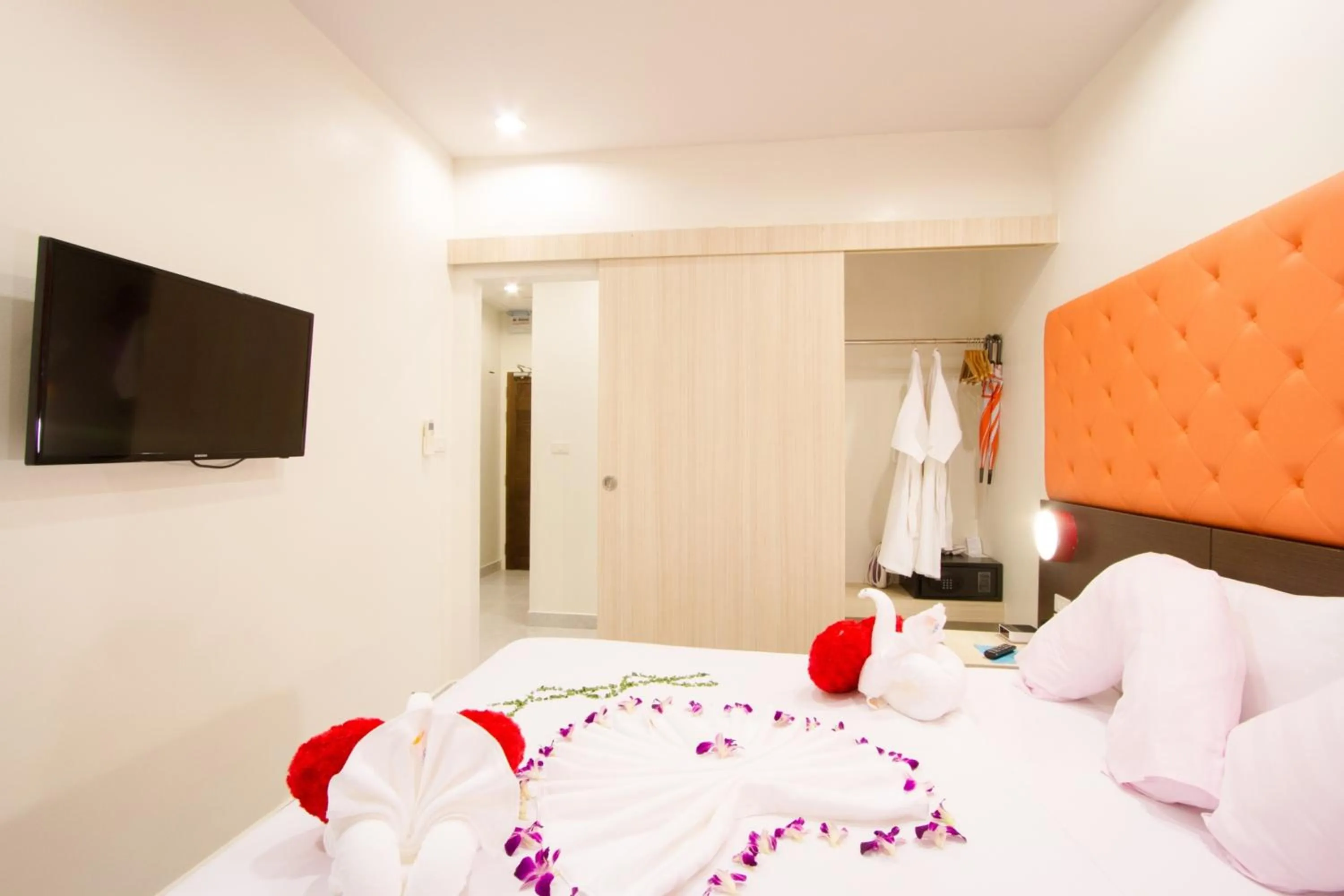 Bedroom, Bed in Grand Bella