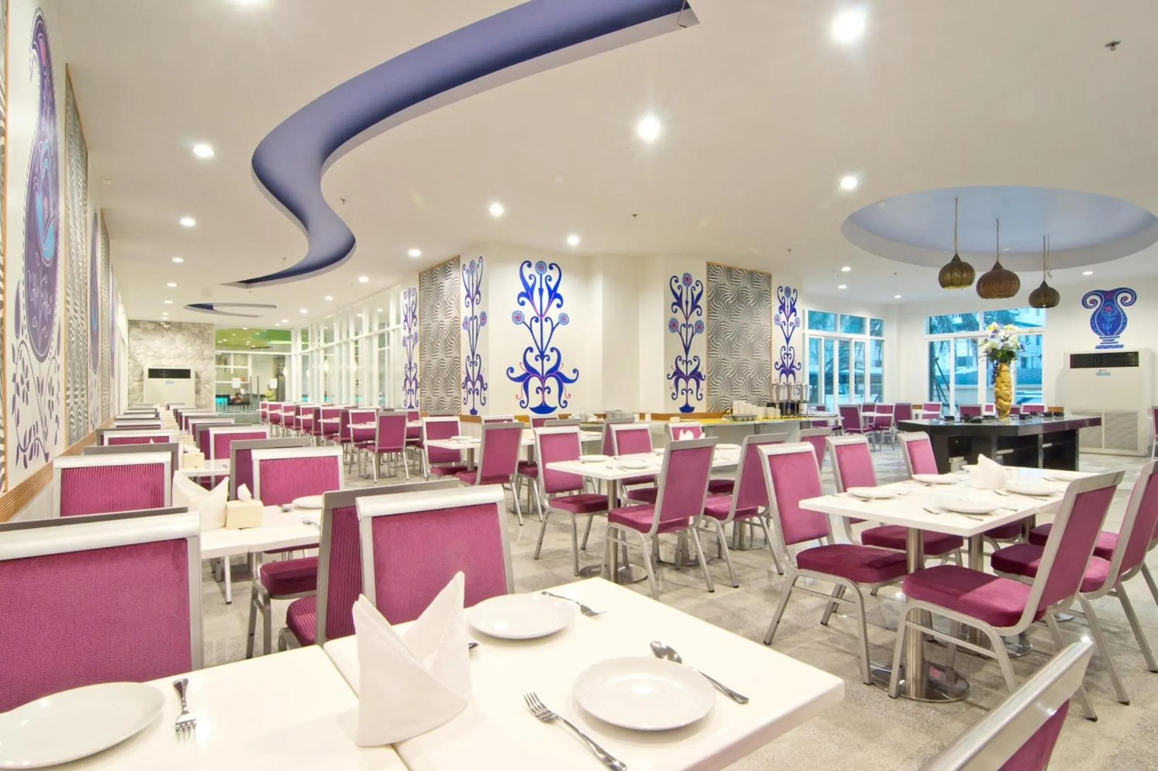 Restaurant/places to eat in Grand Bella