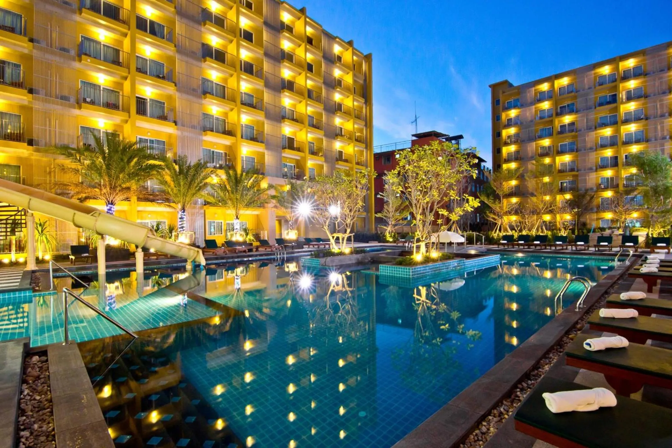 Swimming pool in Grand Bella