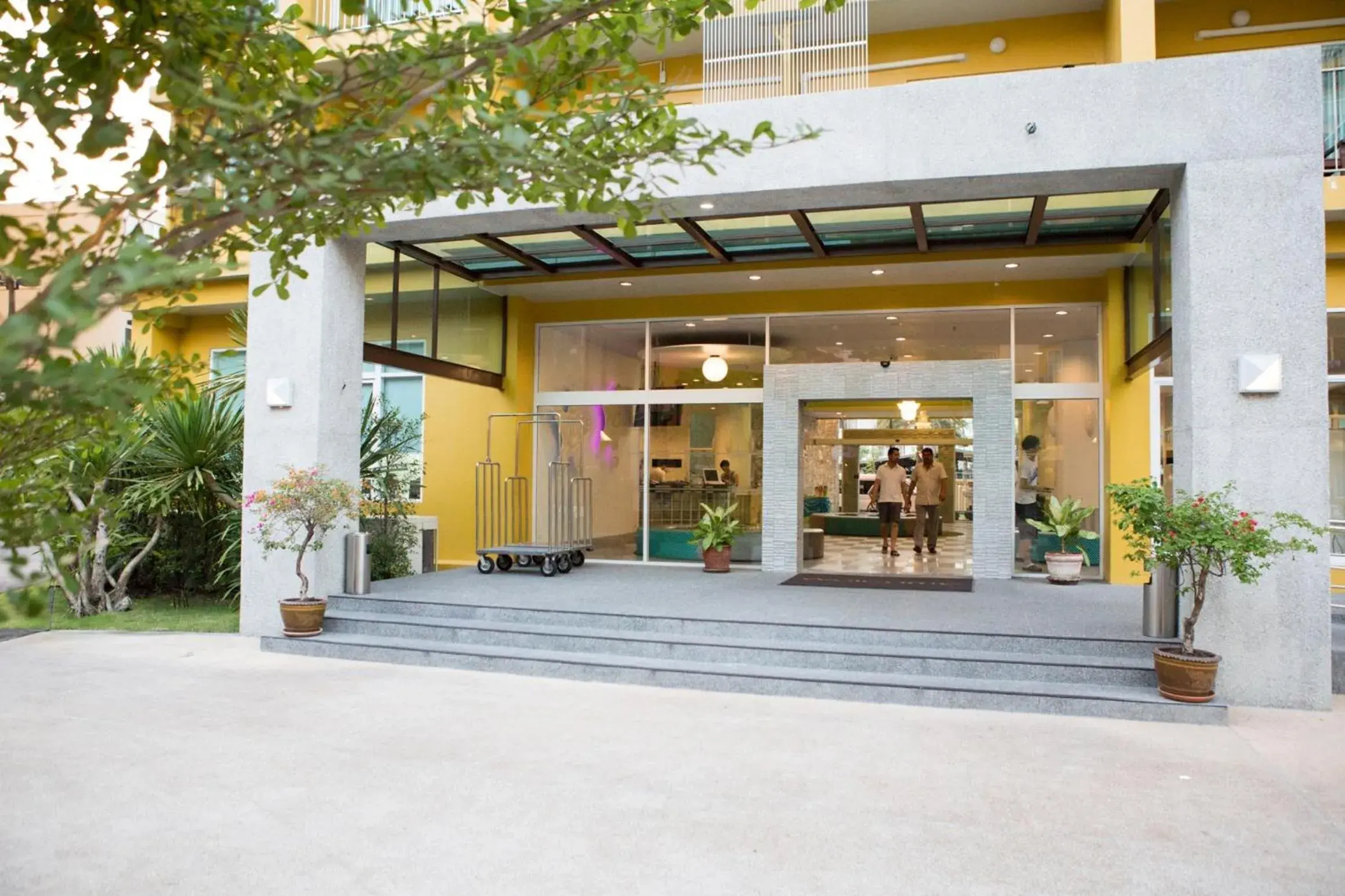 Facade/entrance in Grand Bella Facade/entrance in Grand Bella