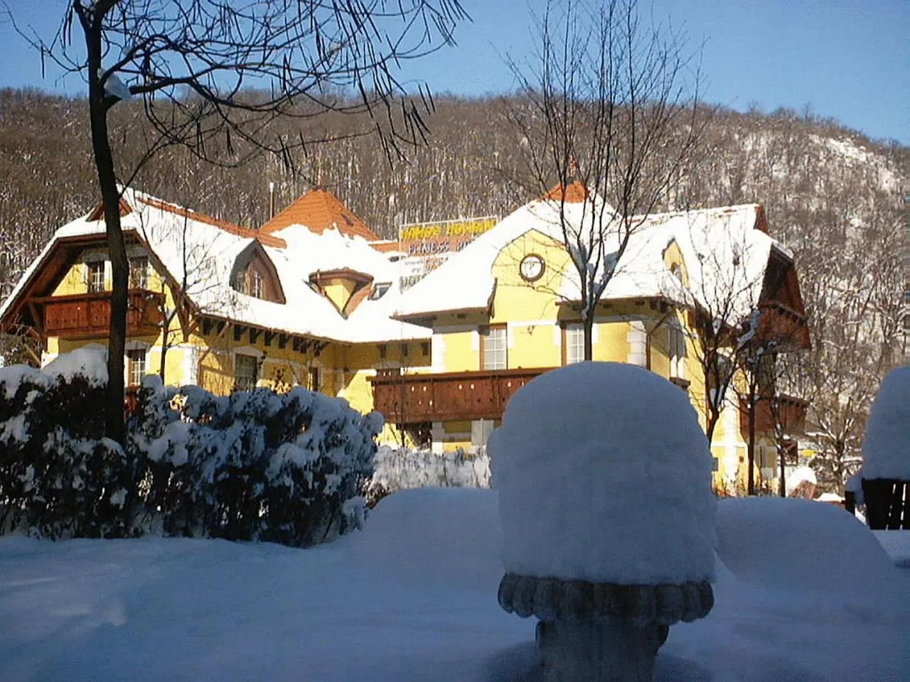 Facade/entrance in Hotel Szeleta