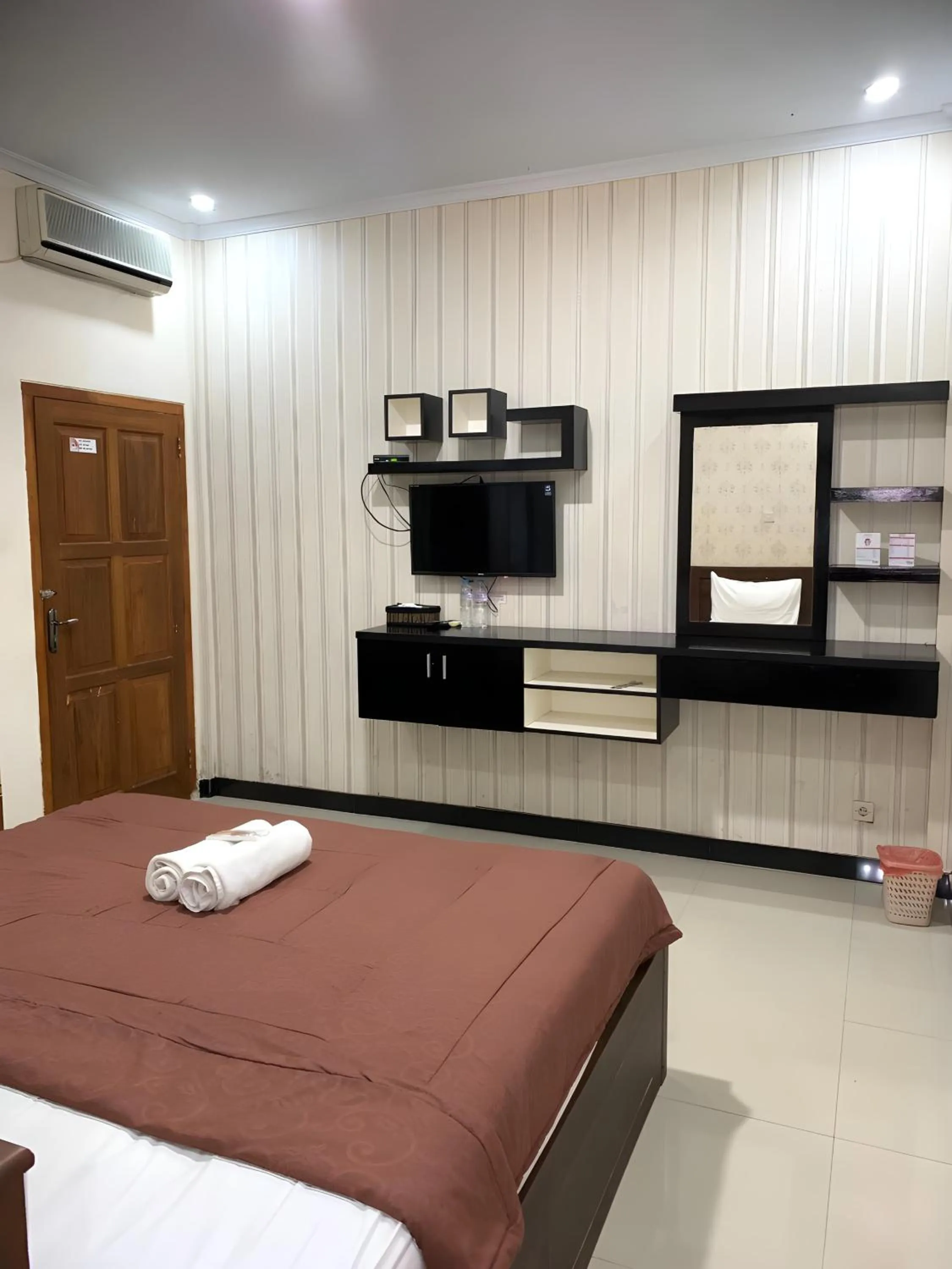 Bed in Prime Adisucipto Hotel