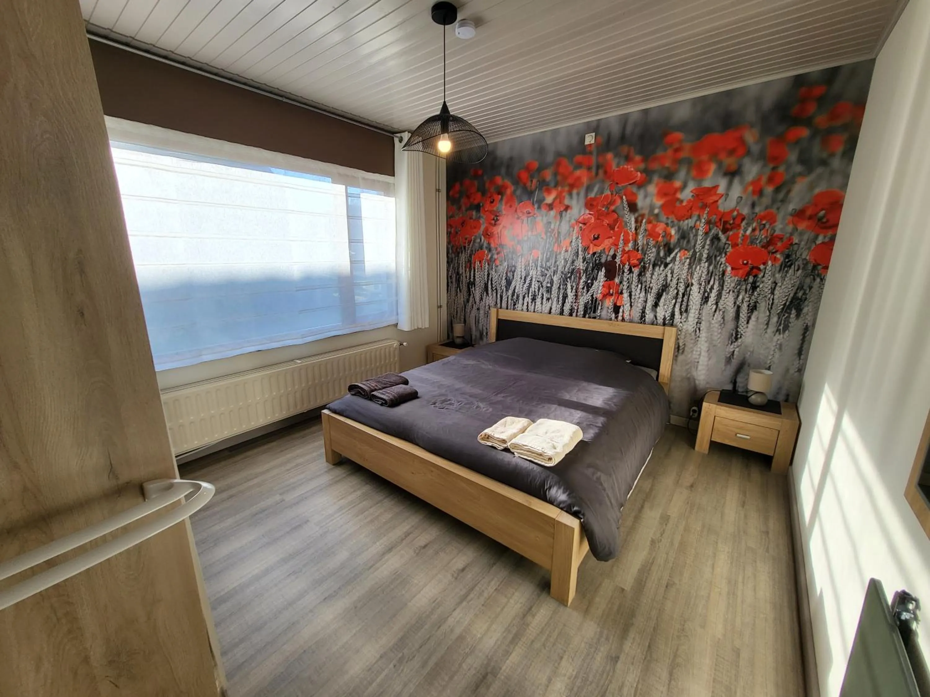 Bedroom, Bed in Mary's Poppies - Bed & Breakfast