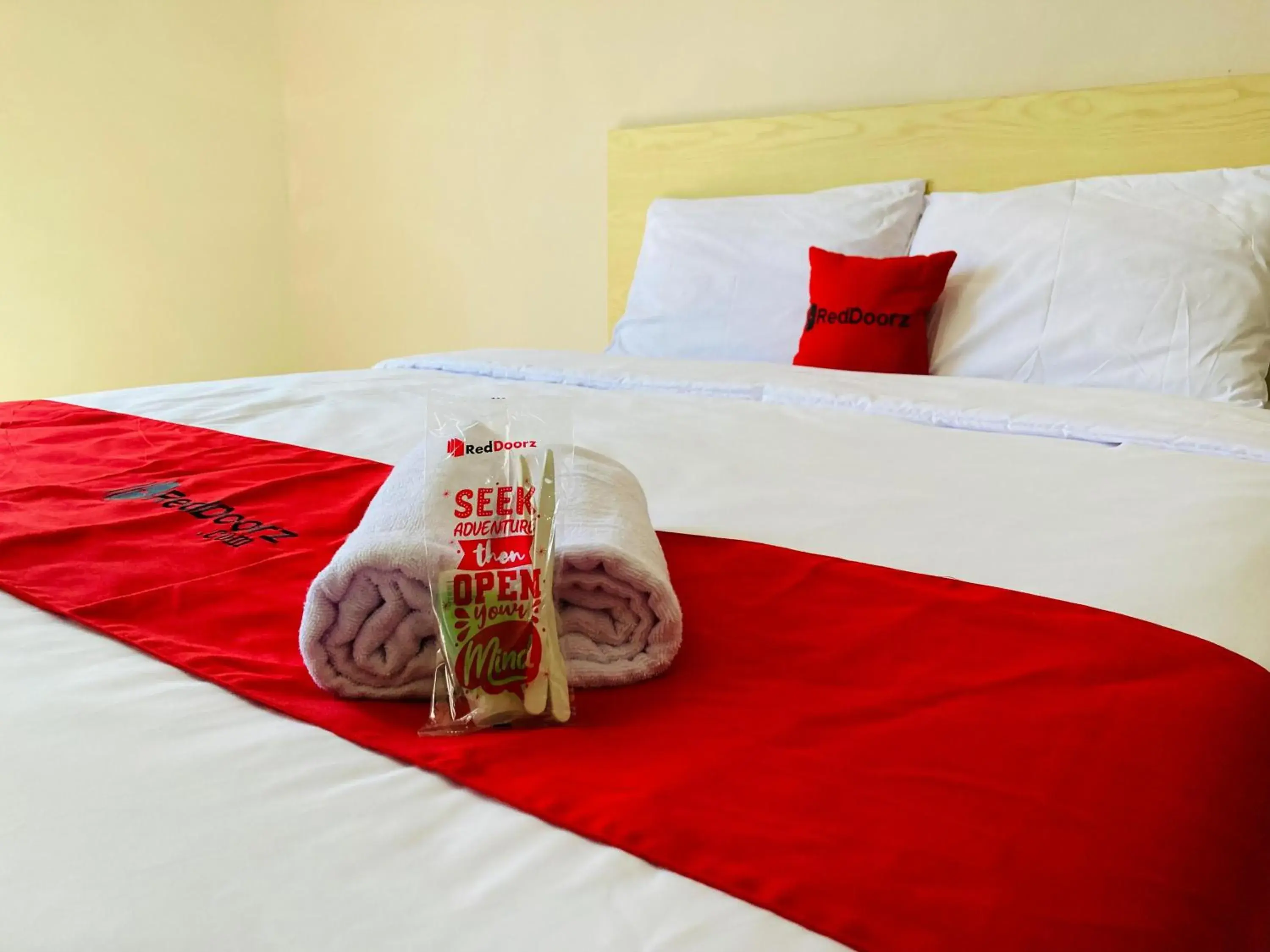 Bed in RedDoorz near Lippo Mall Yogyakarta Bed in RedDoorz near Lippo Mall Yogyakarta
